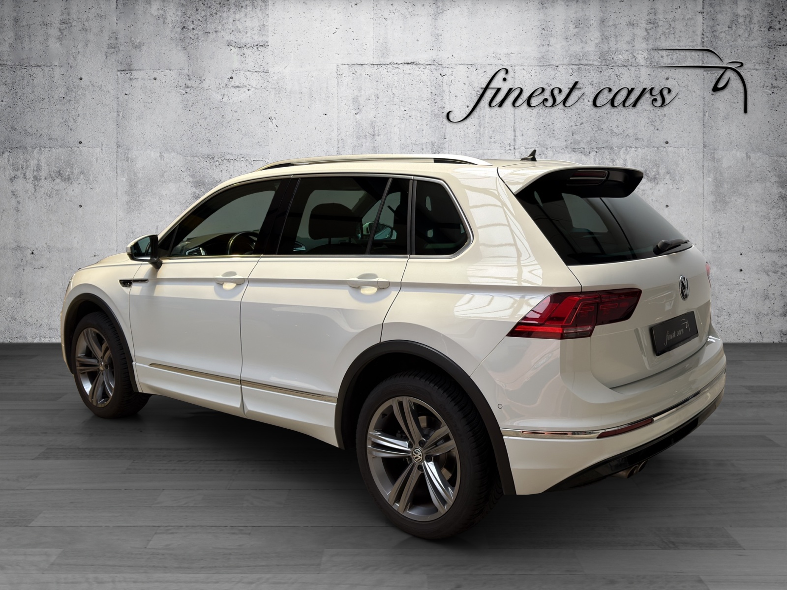 VW Tiguan 2.0 TSI Highline DSG-showroom-element-2