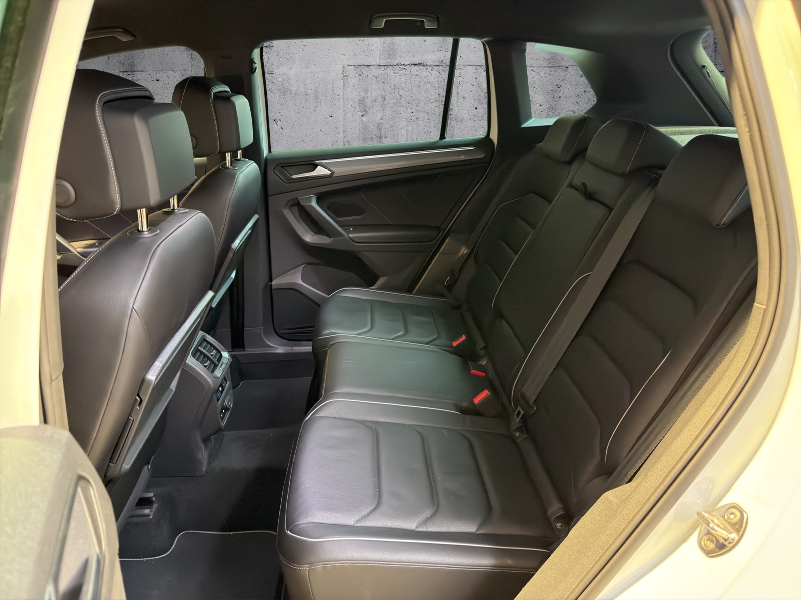 VW Tiguan 2.0 TSI Highline DSG-image-9