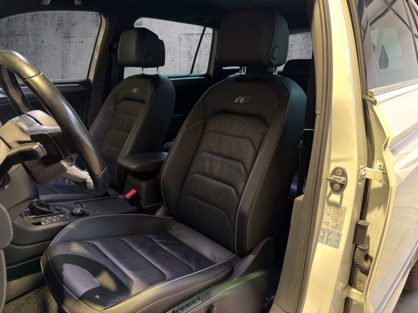 VW Tiguan 2.0 TSI Highline DSG-image-6