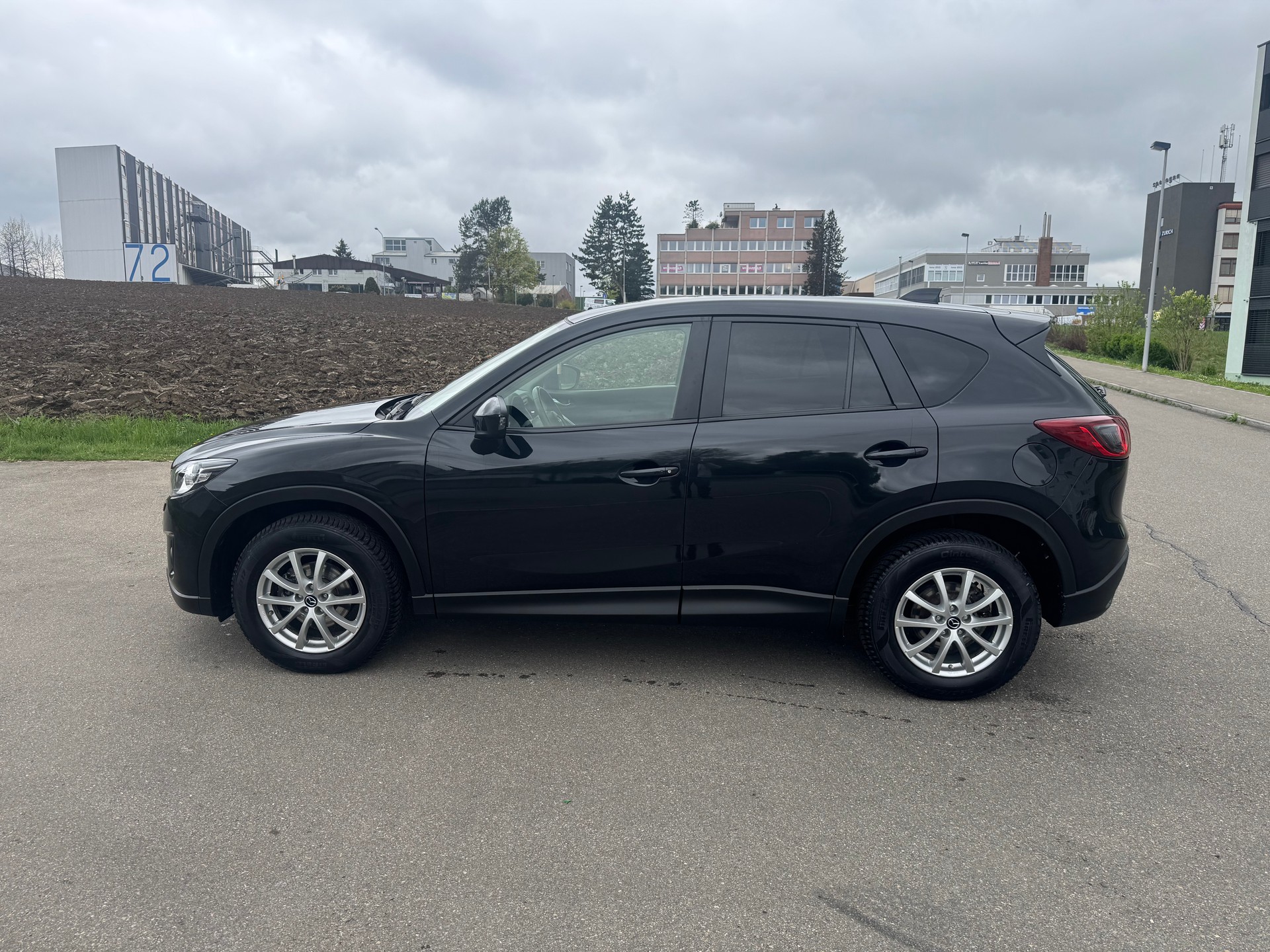 MAZDA CX-5 2.2 D Revolution AWD-image-4