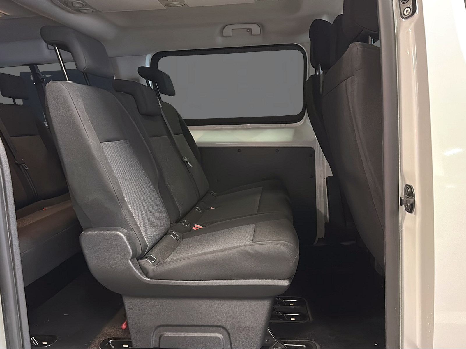 OPEL Vivaro Combi 2.0 CDTI Essentia s/s L 9-Plätzer-image-11