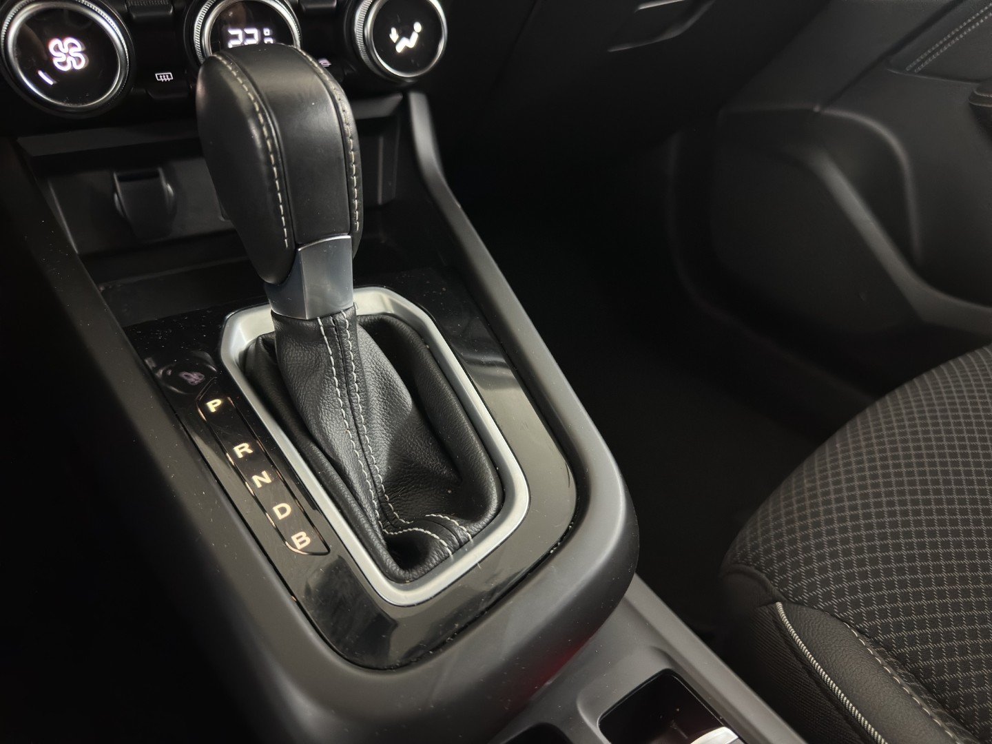 RENAULT Arkana 1.6 E-Tech Intens-image-18