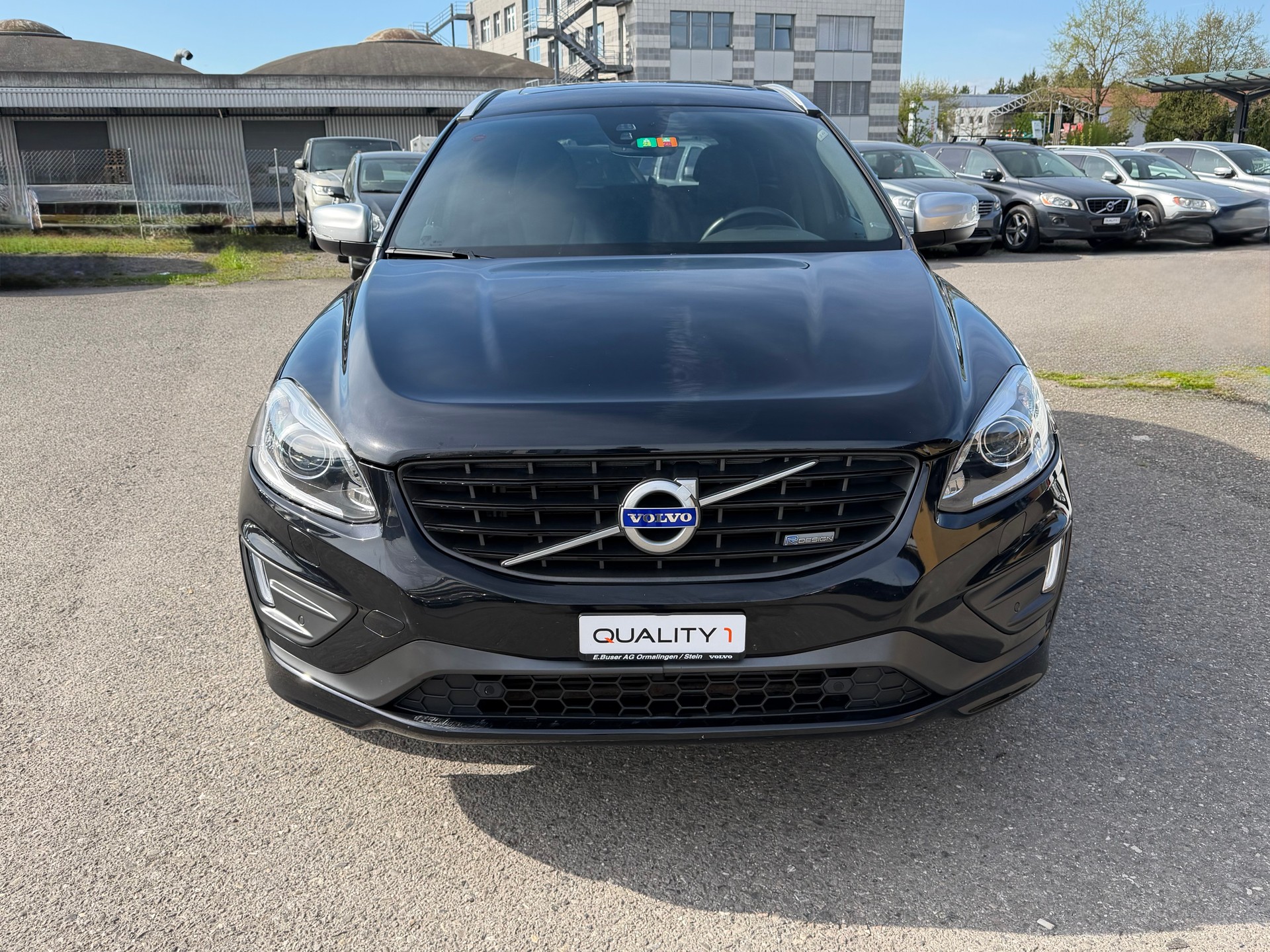 VOLVO XC60 D5 AWD Summum R-Design Geartronic-showroom-element-1