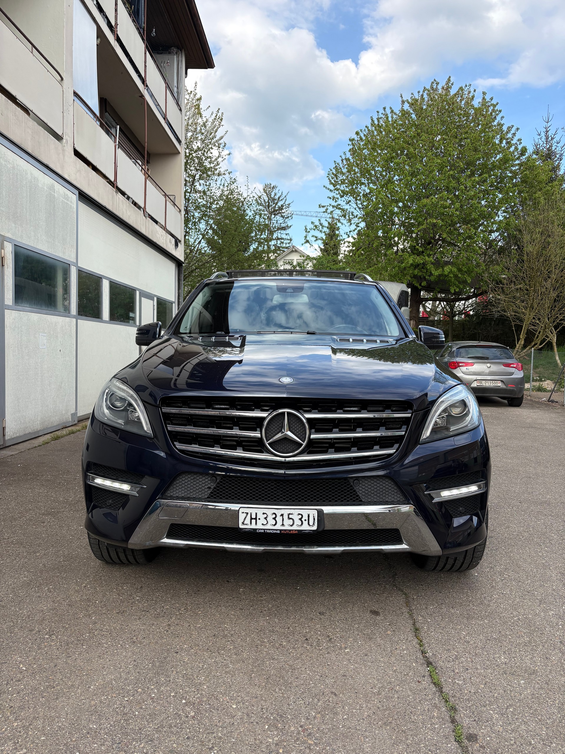 MERCEDES-BENZ ML 350 BlueTEC Executive 4Matic 7G-Tronic-showroom-element-1