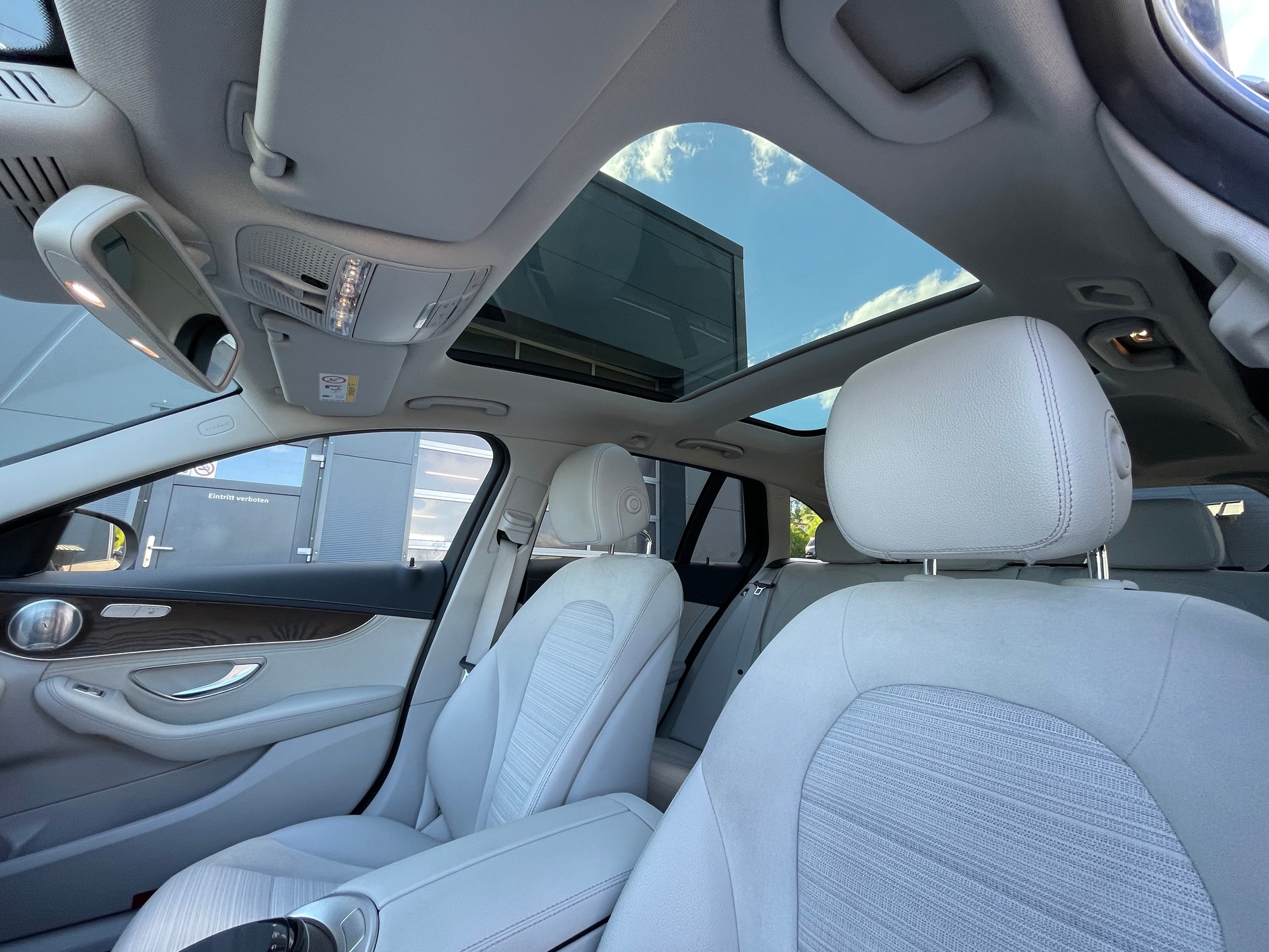MERCEDES-BENZ C 400 Avantgarde 4Matic 7G-Tronic-image-12