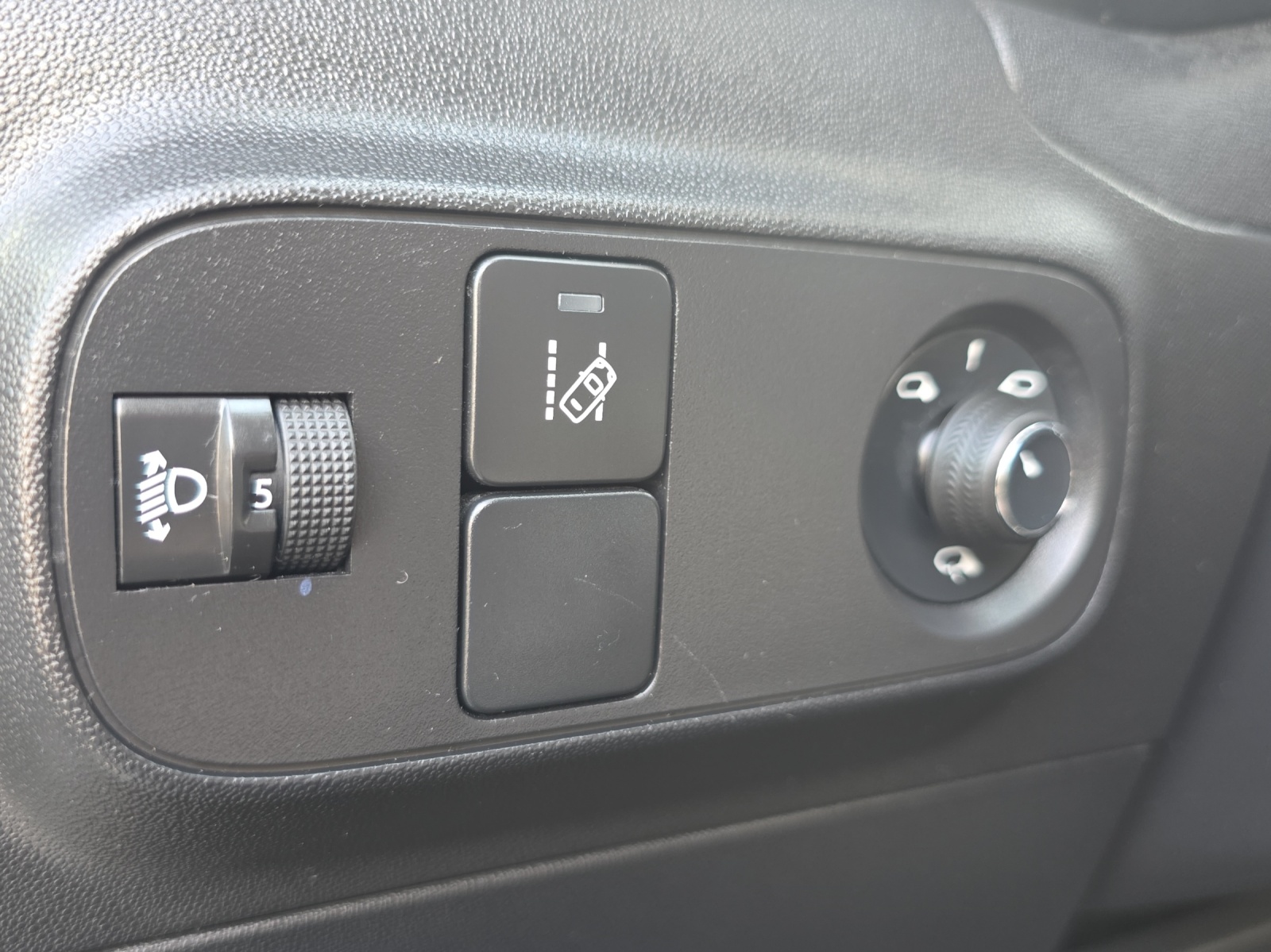 CITROEN C3 1.2i PureTech Shine-image-12