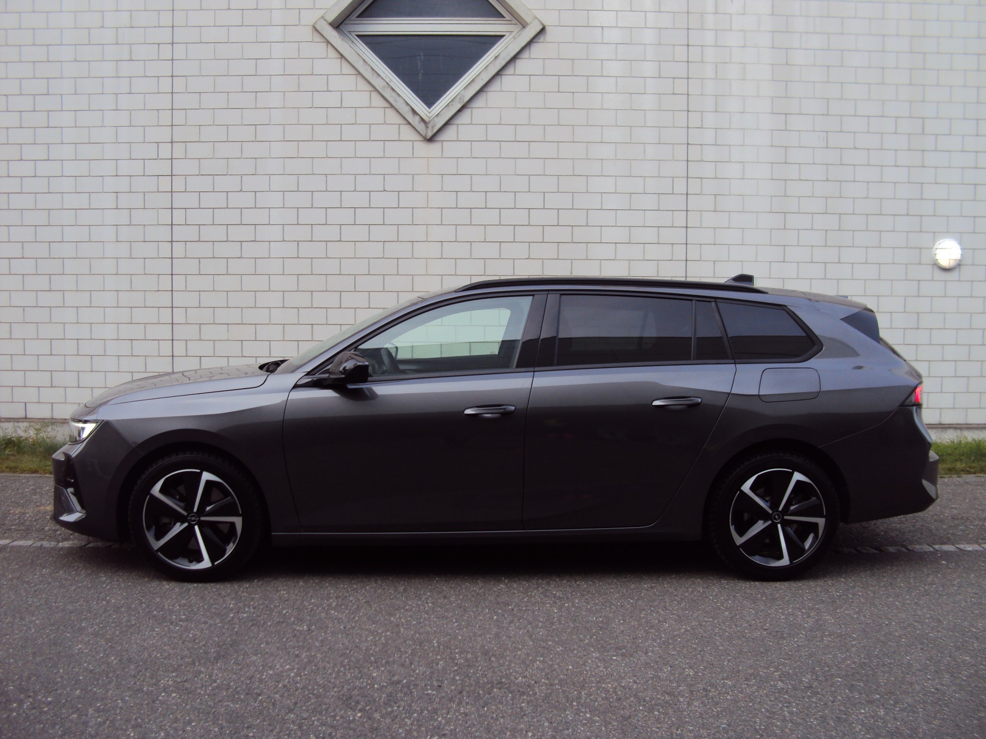OPEL Astra Sports Tourer 1.6 PHEV Turbo GS A-image-7