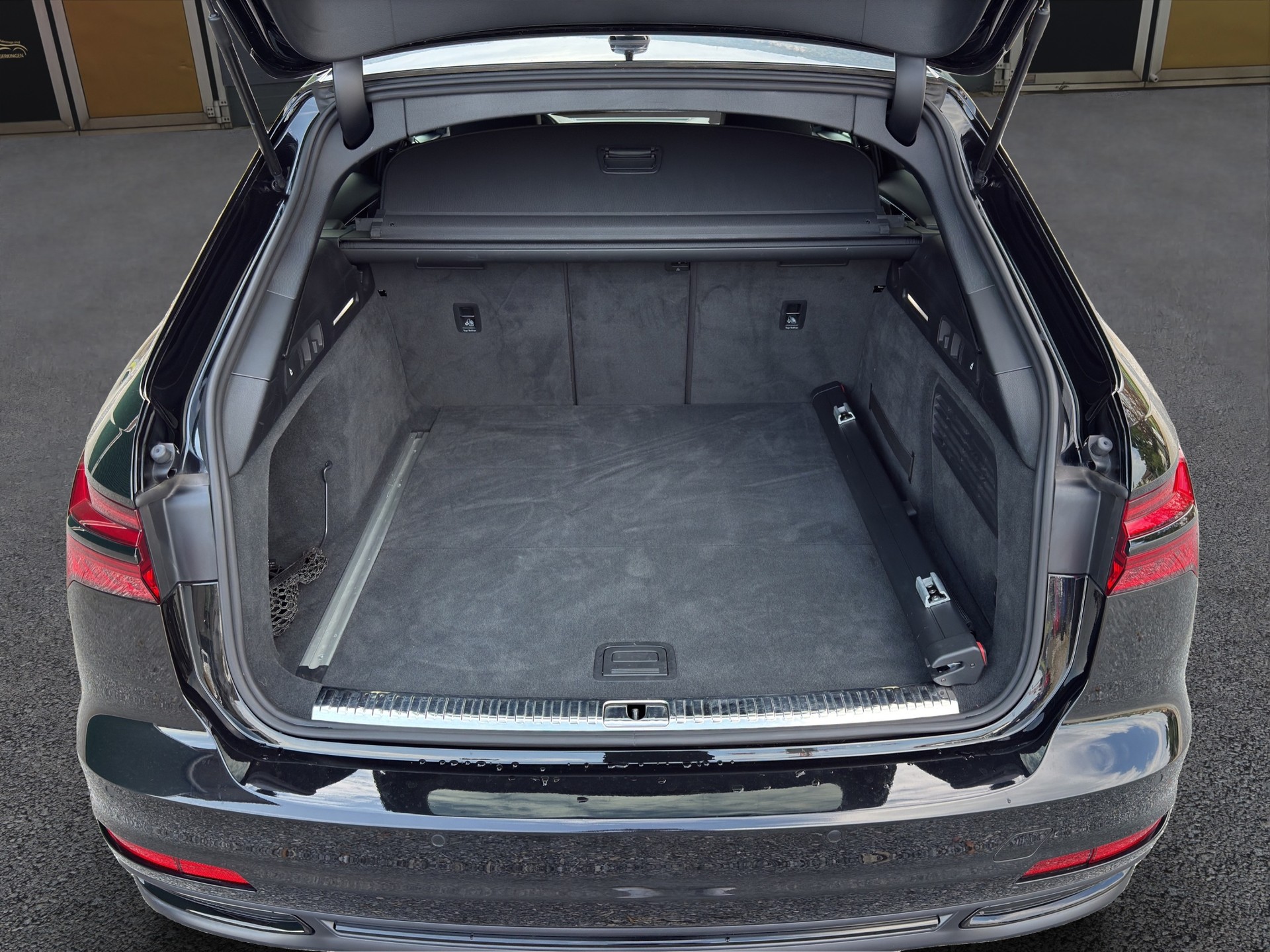AUDI A6 Avant 2.0 40 TDI Sport quattro S-Tronic-image-13