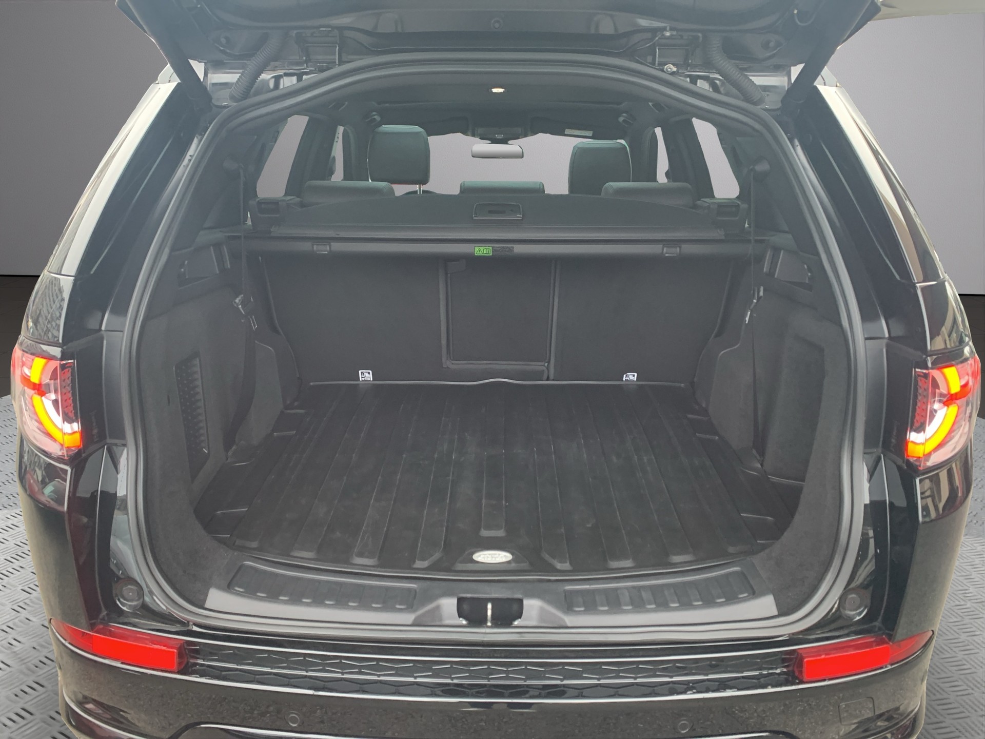 LAND ROVER 2.0 TD4 180 HSE Luxury 7 places, pack dynamic +, Garantie Land Rover jusqu’a Mars 2027-image-14