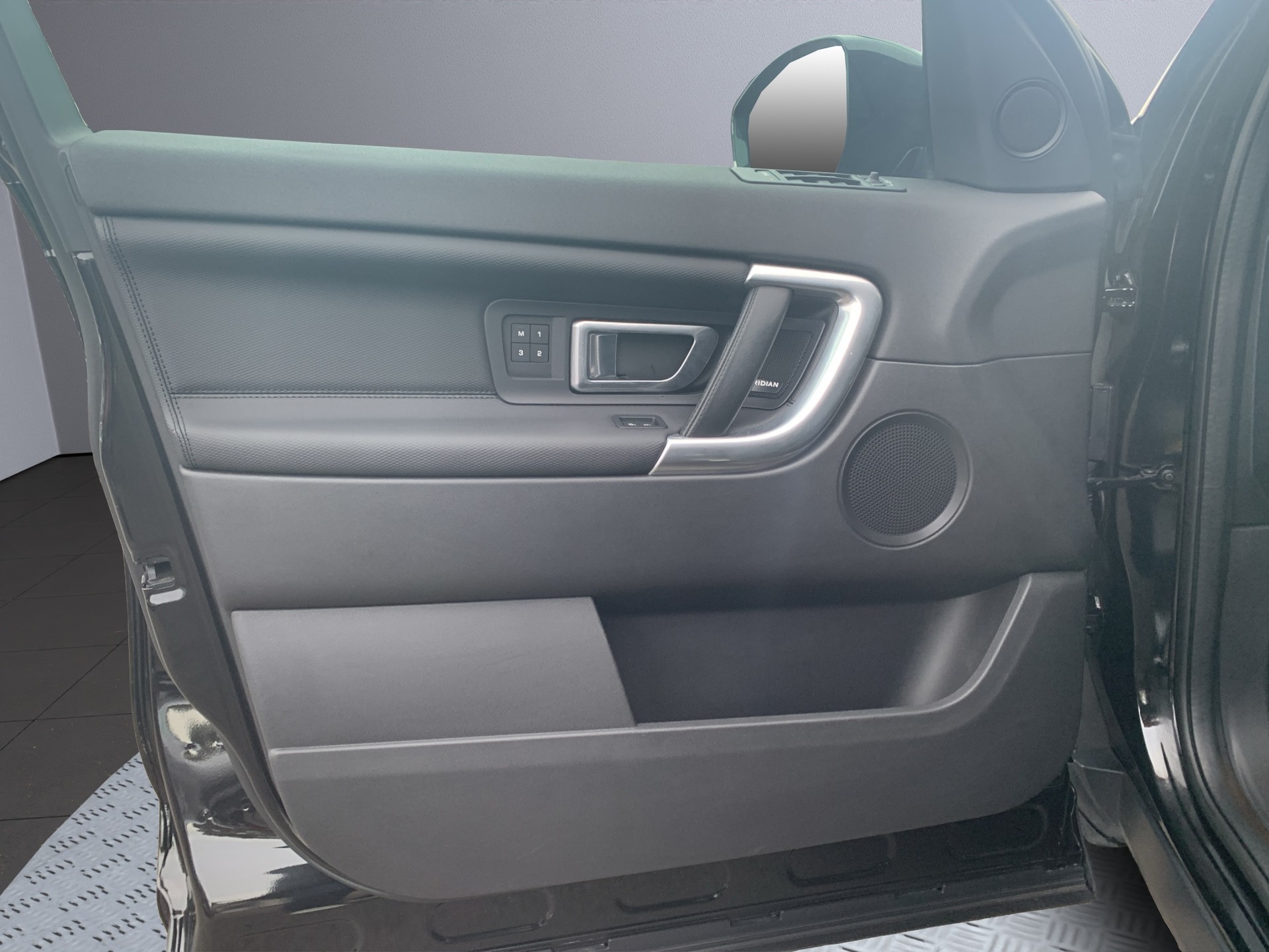 LAND ROVER 2.0 TD4 180 HSE Luxury 7 places, pack dynamic +, Garantie Land Rover jusqu’a Mars 2027-image-13