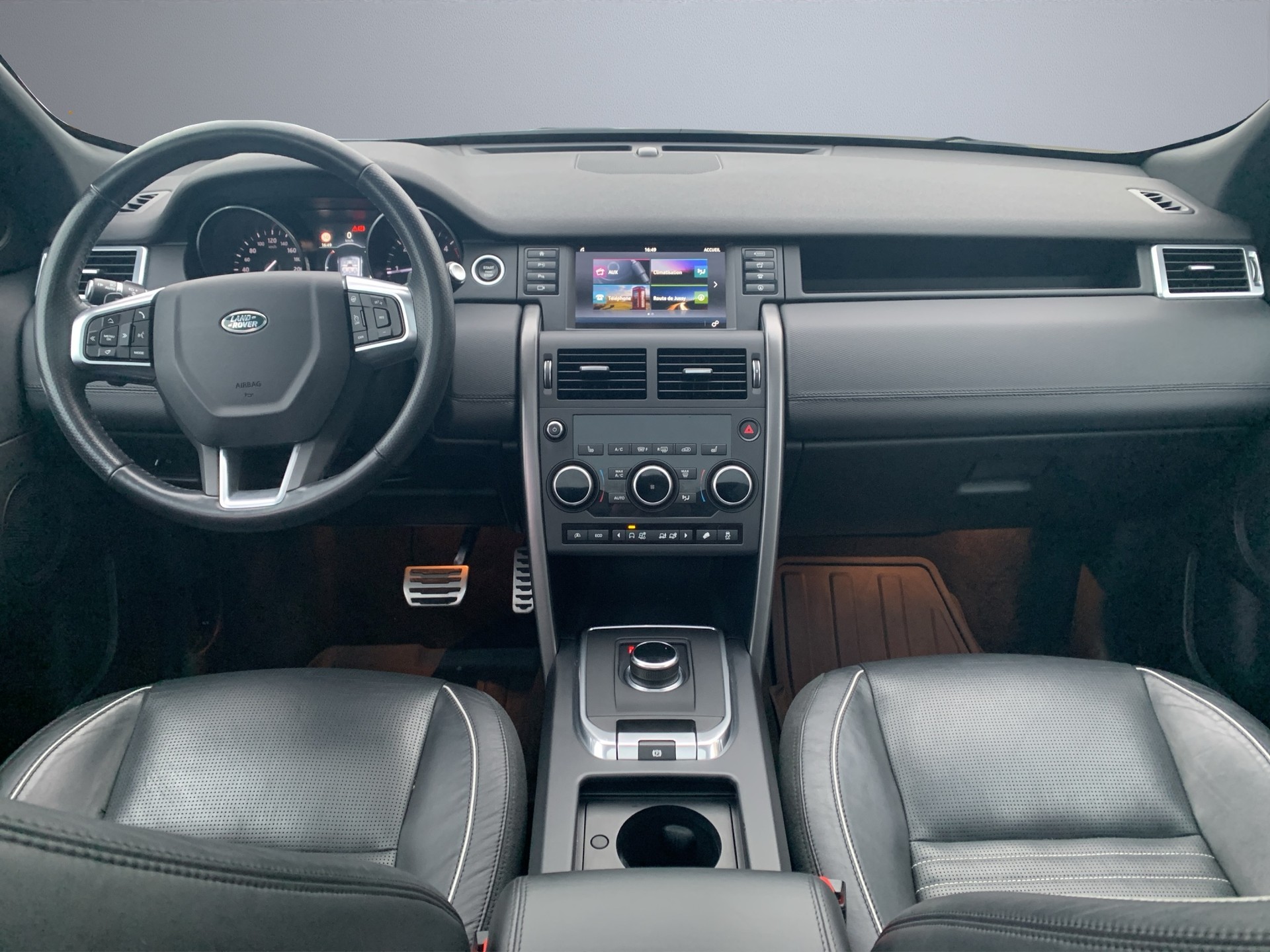 LAND ROVER 2.0 TD4 180 HSE Luxury 7 places, pack dynamic +, Garantie Land Rover jusqu’a Mars 2027-image-8