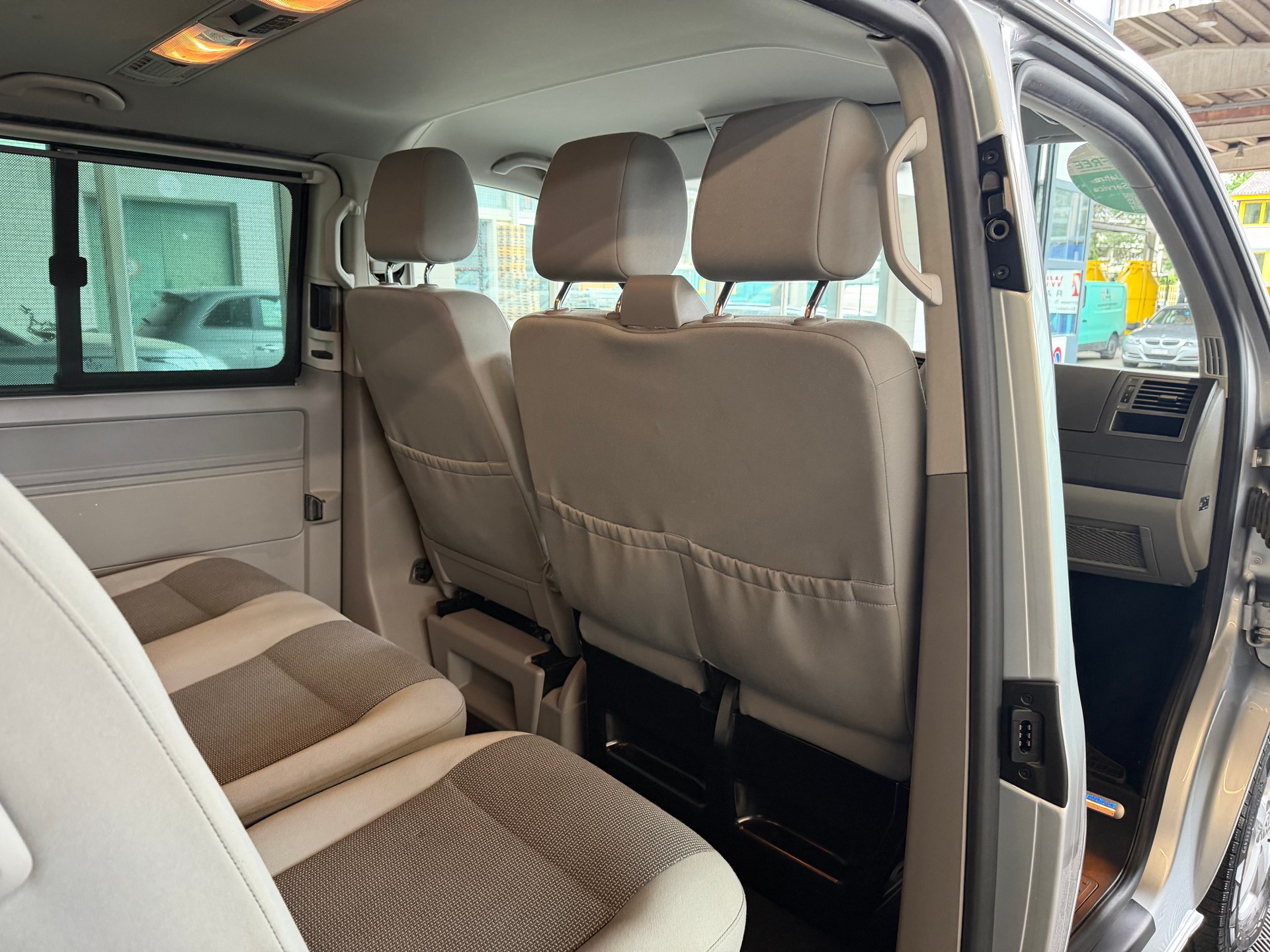 VW T5 Caravelle Comfortline LR LANG 2.0 TDI CR DSG 150 PS * 9-PLÄTZER *-image-9