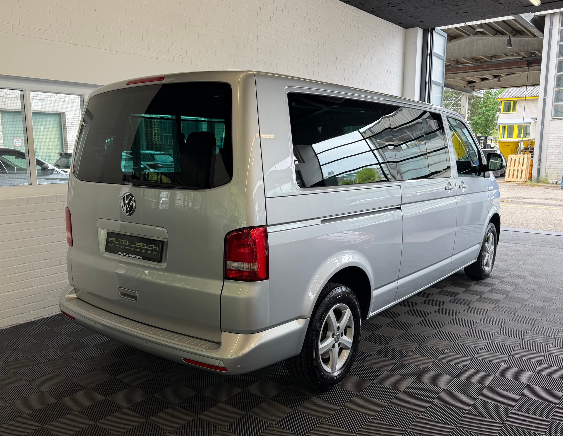 VW T5 Caravelle Comfortline LR LANG 2.0 TDI CR DSG 150 PS * 9-PLÄTZER *-showroom-element-2