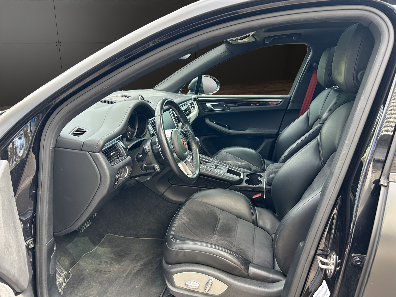 PORSCHE Macan GTS PDK-image-8