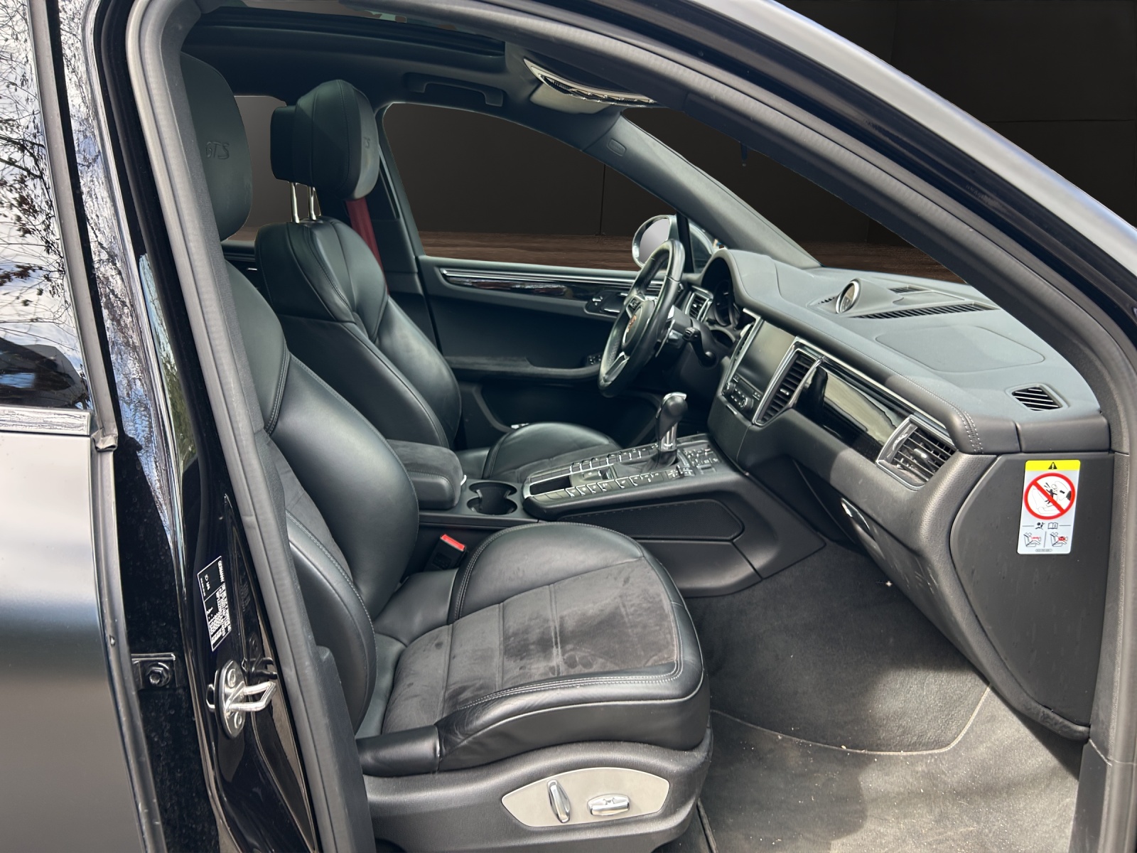 PORSCHE Macan GTS PDK-image-15