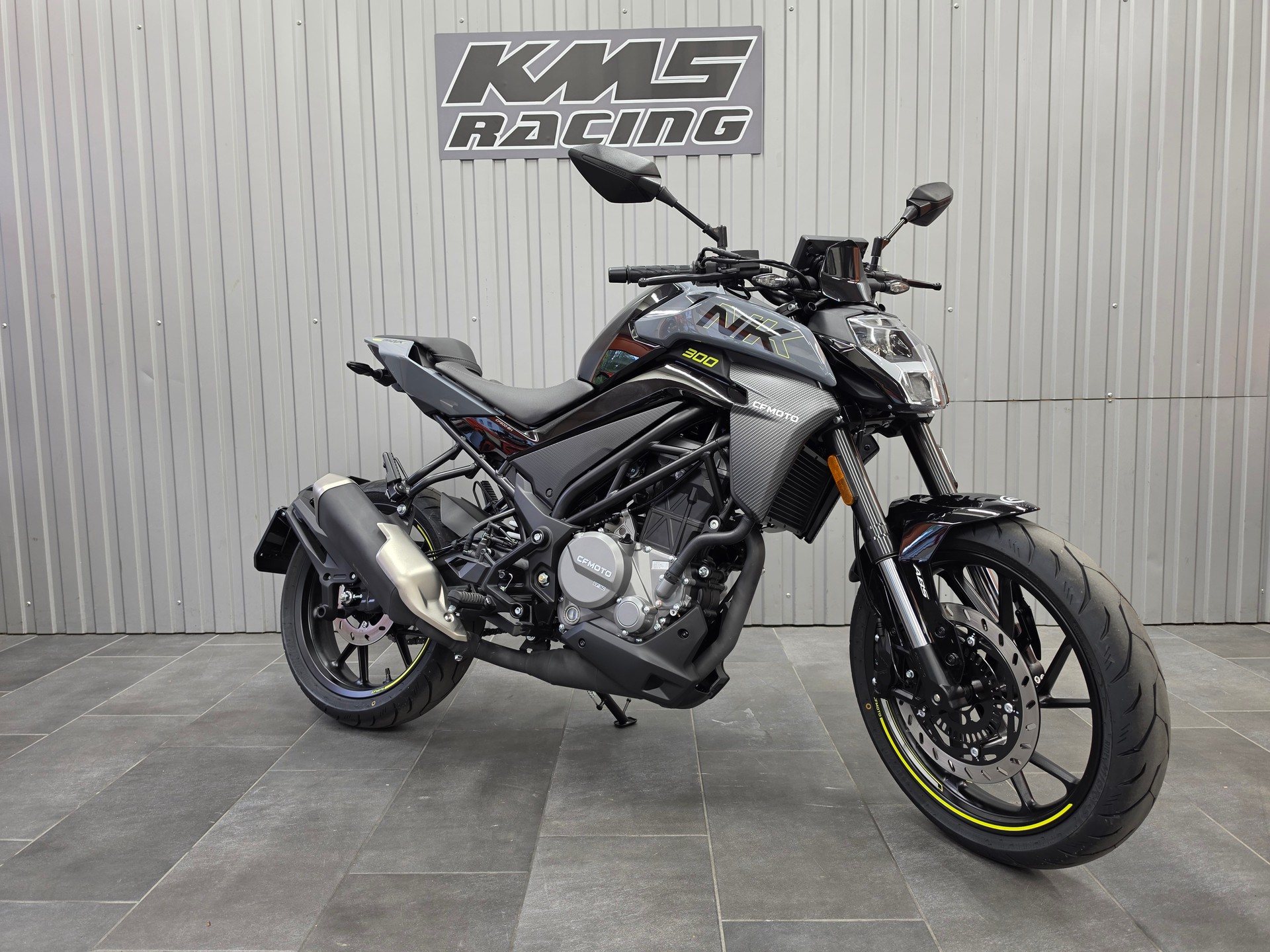 CF MOTO 300NK