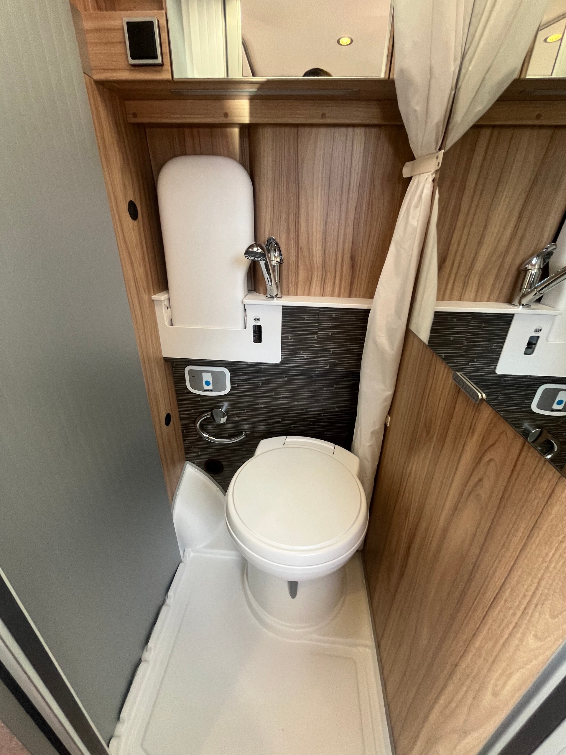 FIAT Hymer Camper Van-image-4