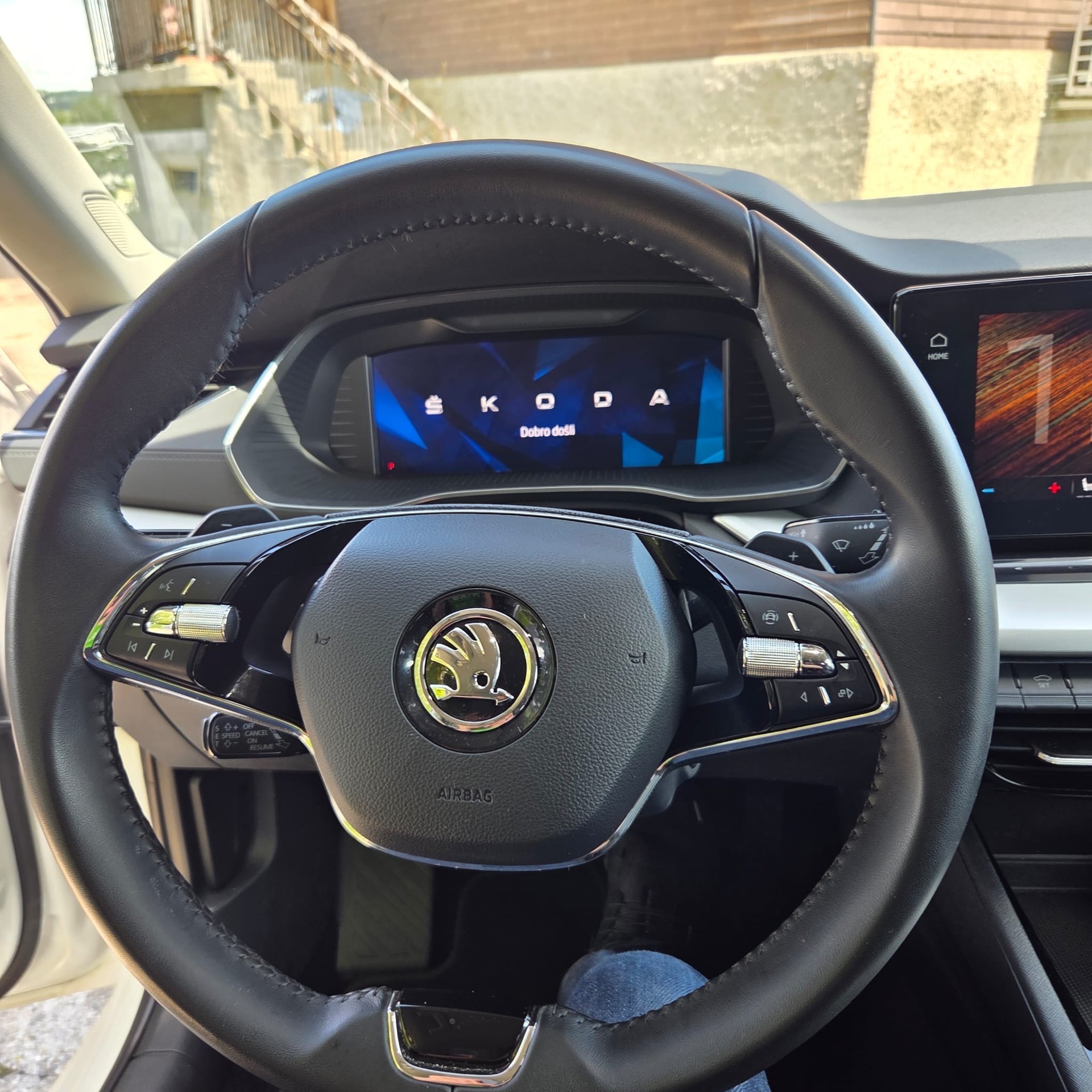 SKODA Octavia Combi 1.0 TSI mHEV DSG Style-image-5