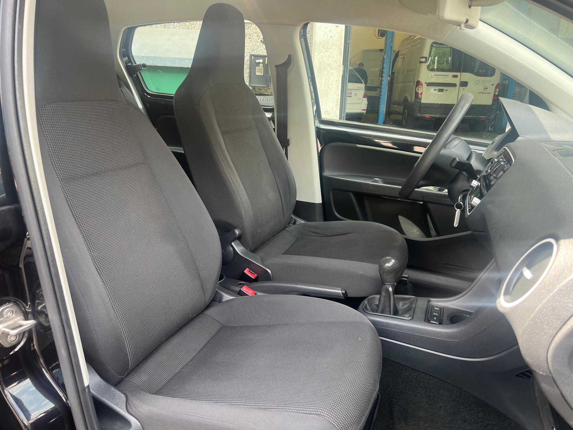 VW Up 1.0 take up-image-12
