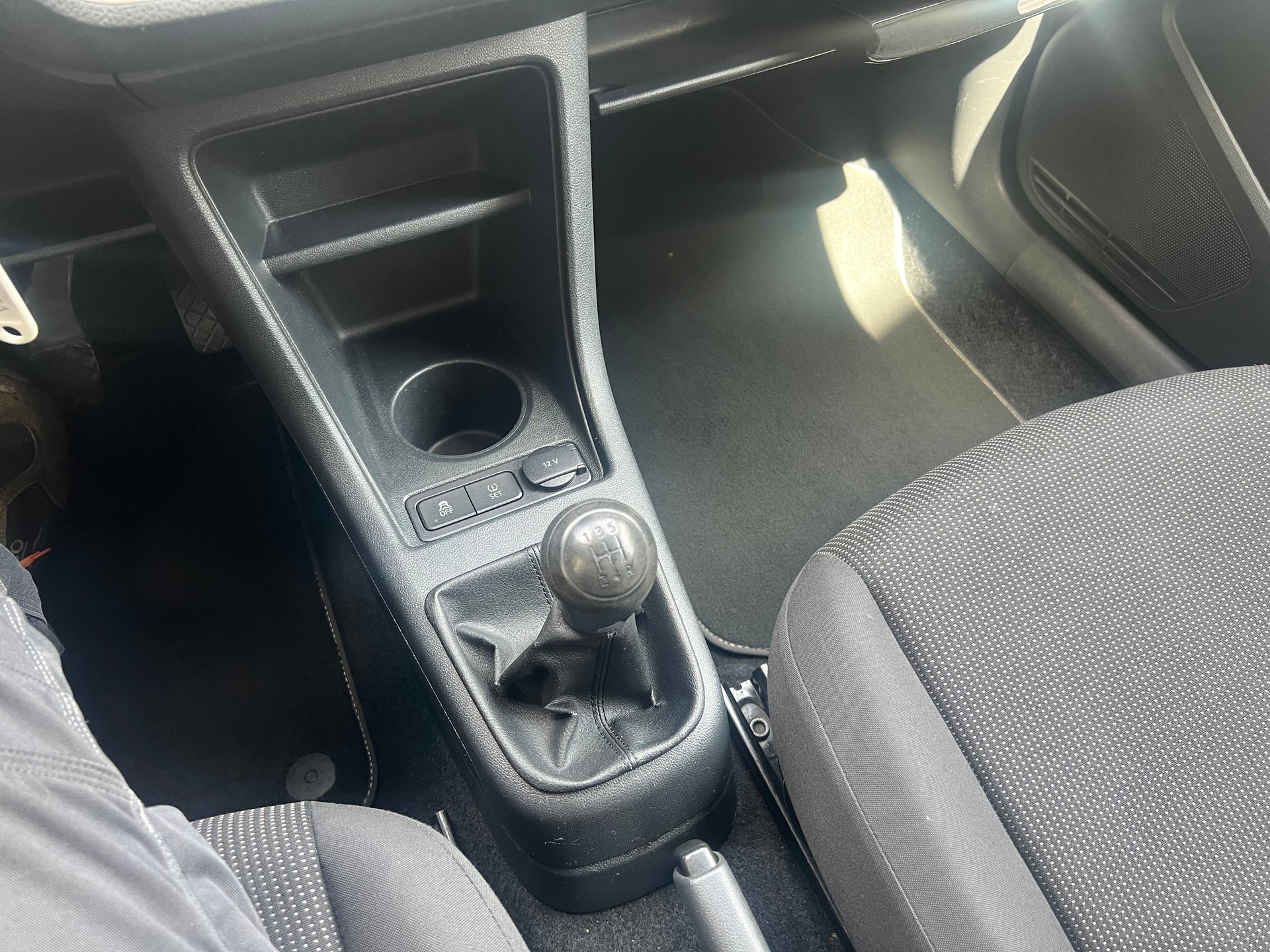 VW Up 1.0 take up-image-8