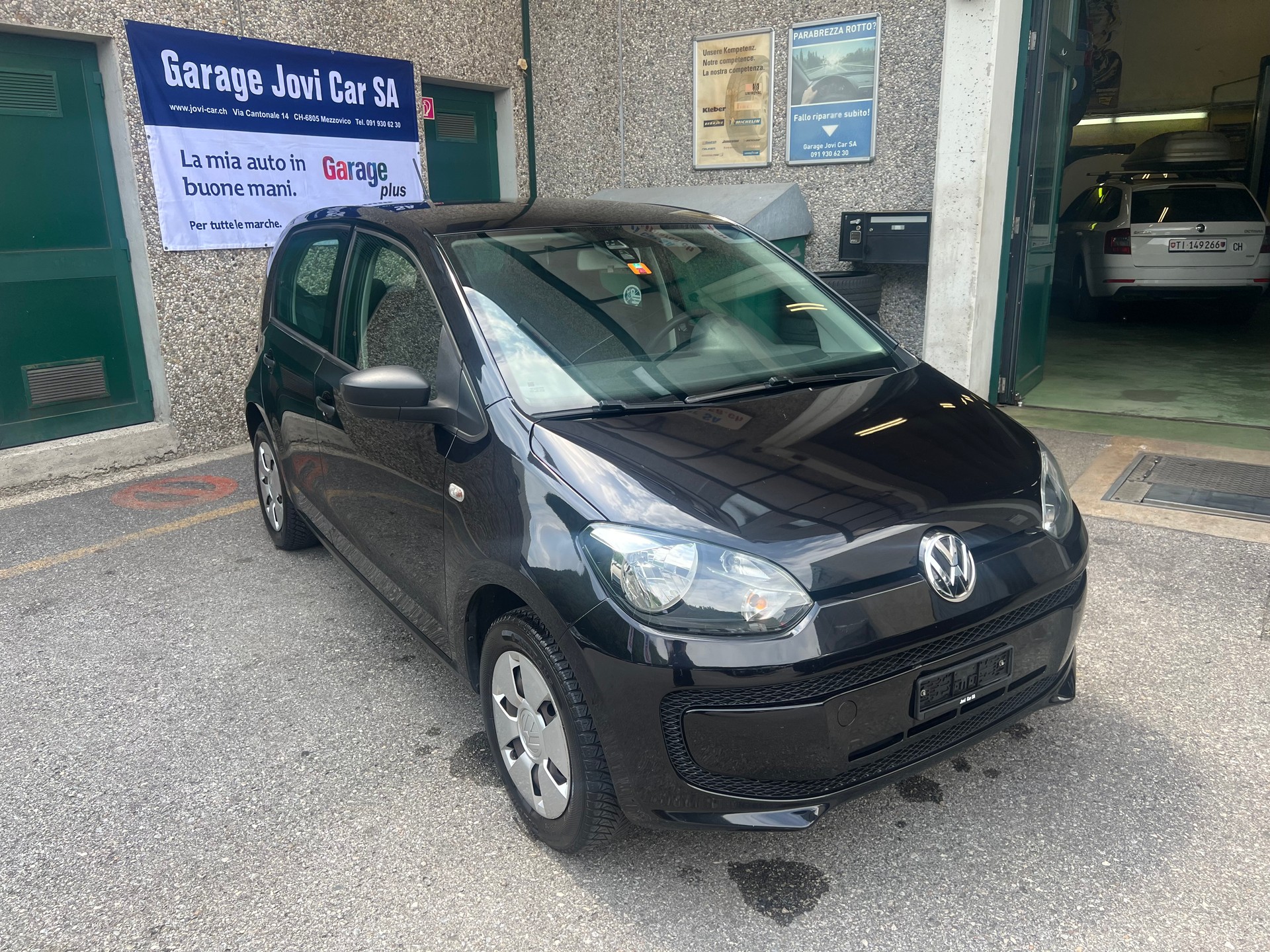 VW Up 1.0 take up