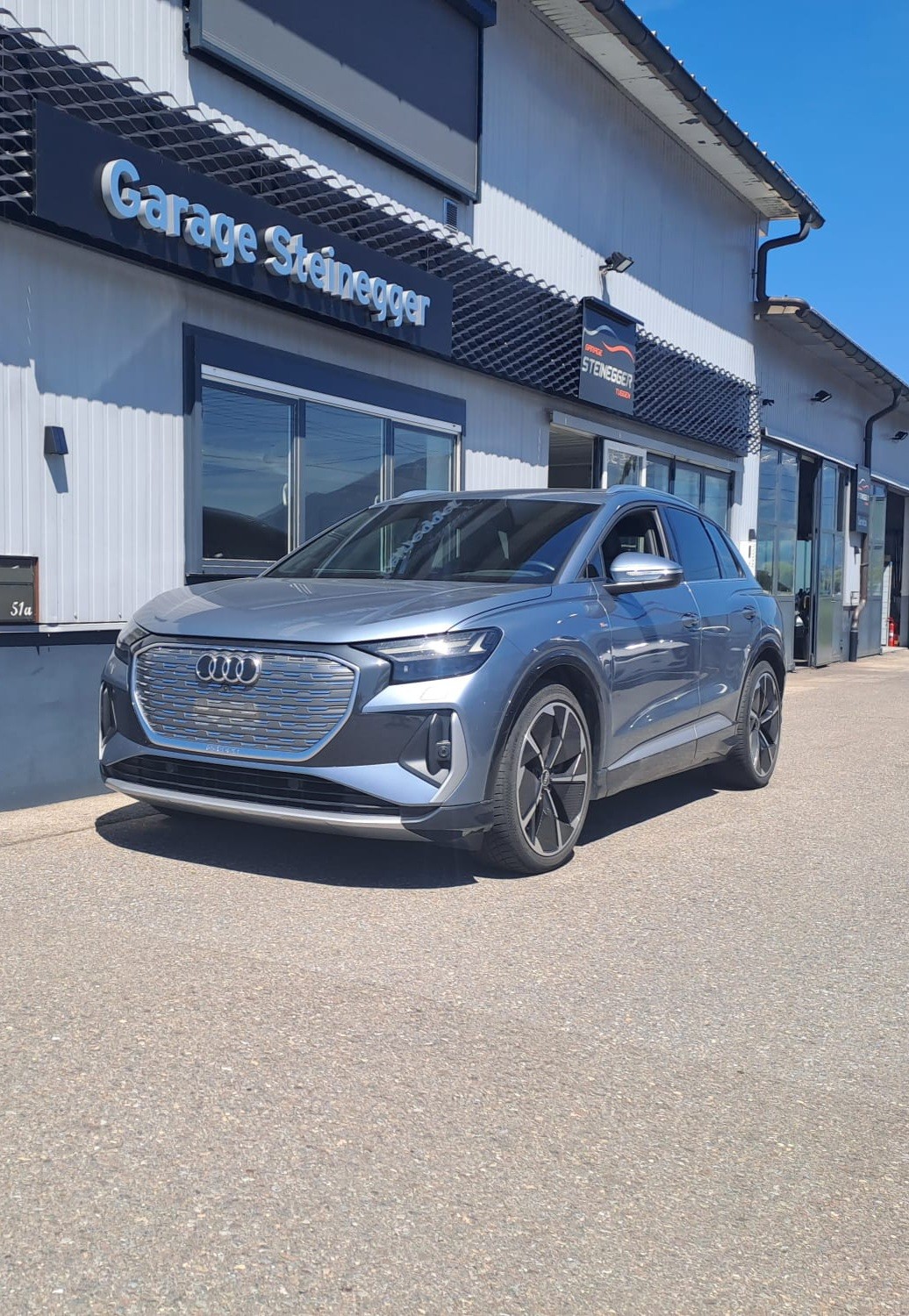 AUDI Q4 e-tron 50 quattro *S-Line*-image-1