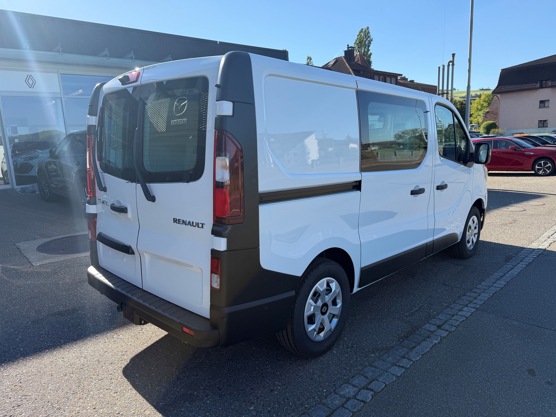 RENAULT Trafic 2.0 Blue dCi 130 Advance L1H1 EN-image-4