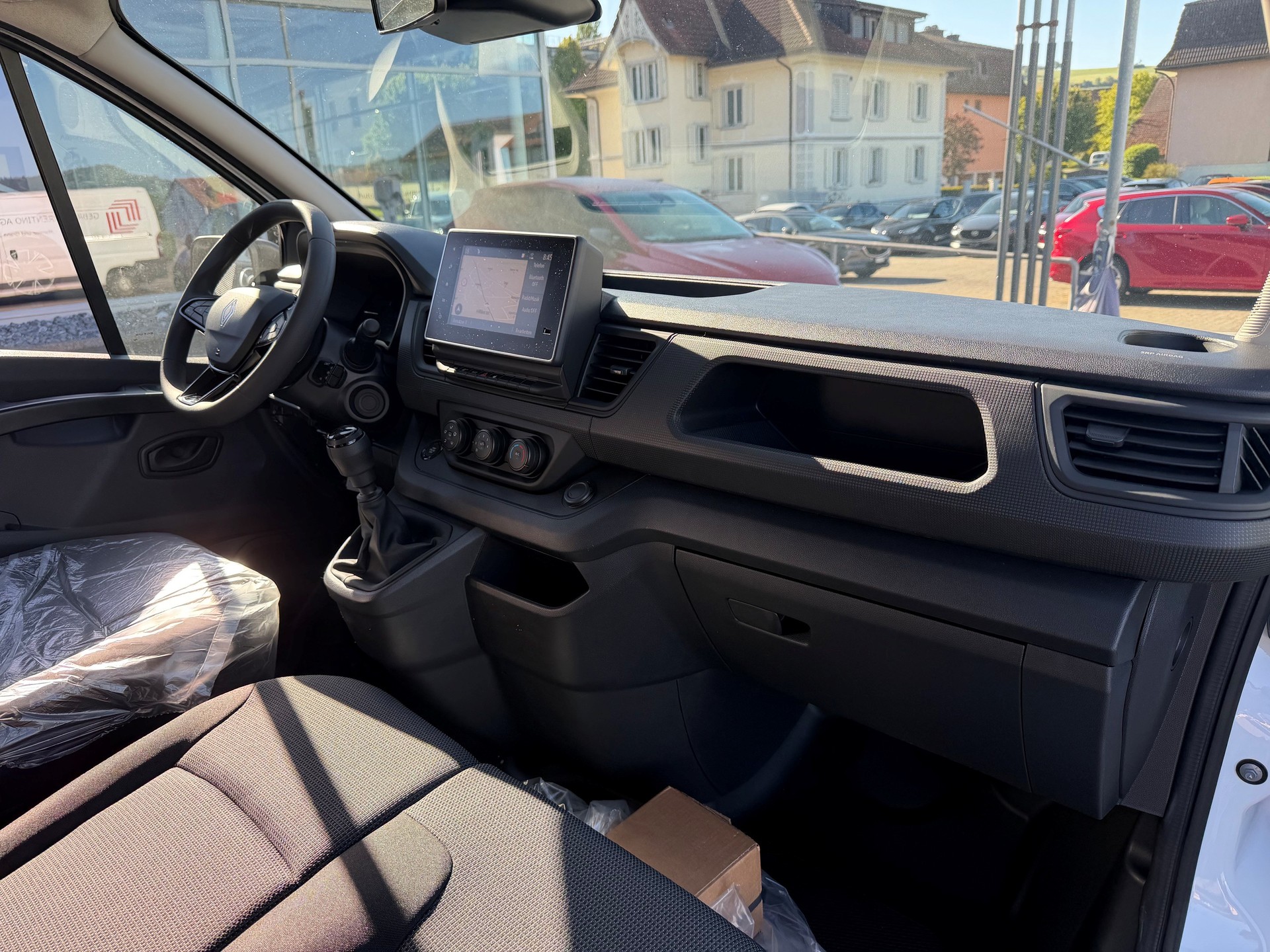 RENAULT Trafic 2.0 Blue dCi 130 Advance L1H1 EN-image-6