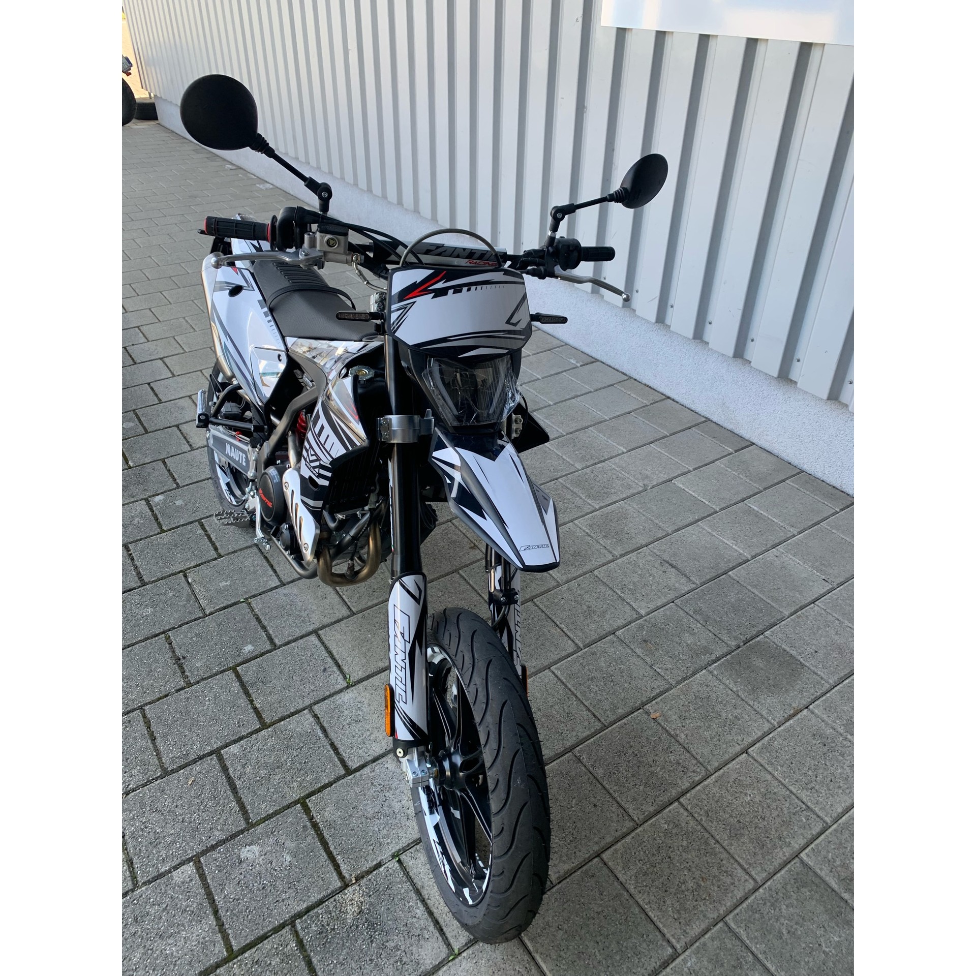 FANTIC XMF 125 Motard Performance-image-5