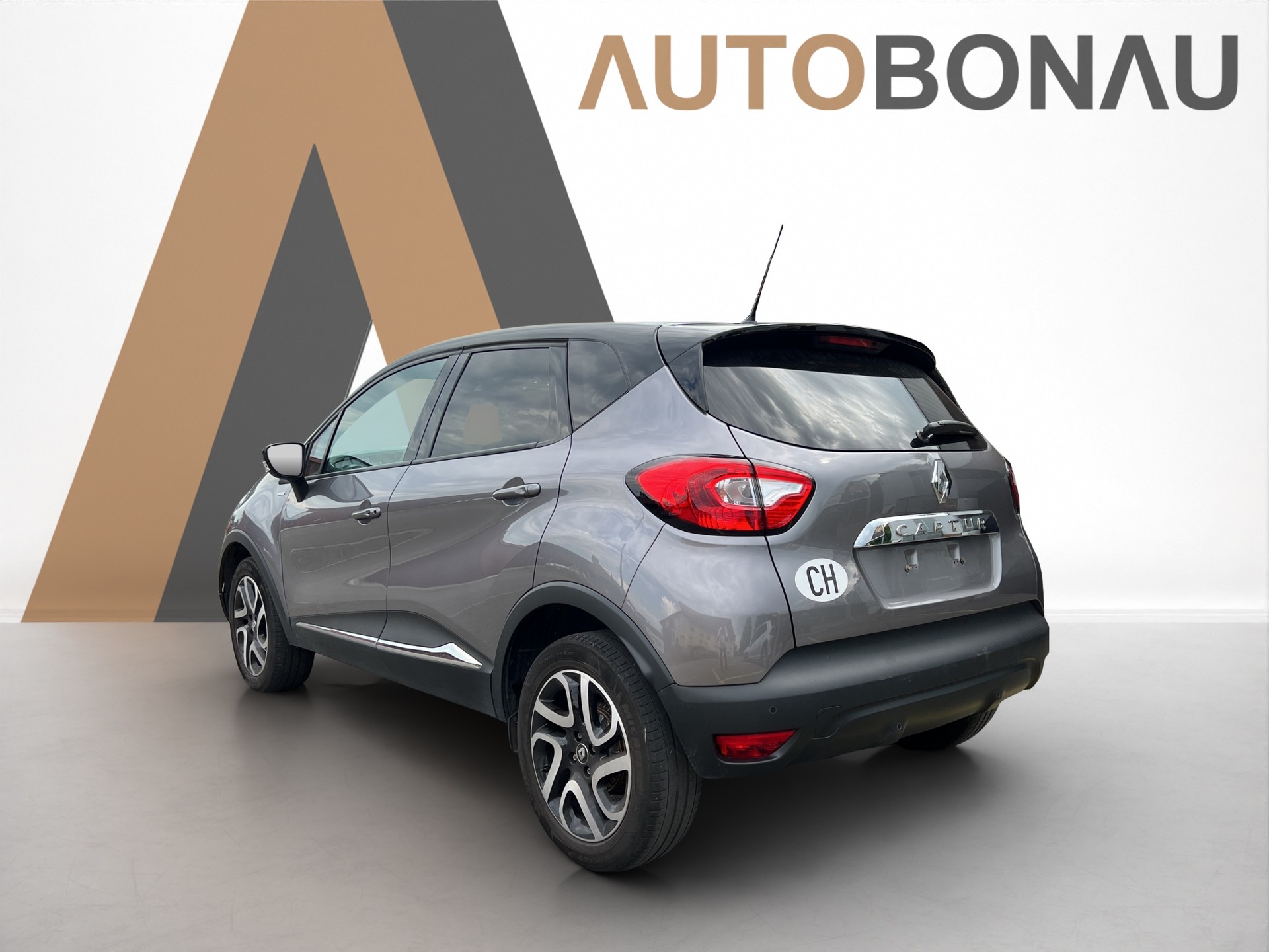 RENAULT Captur 1.2 TCe Swiss Edition EDC S/S-showroom-element-2