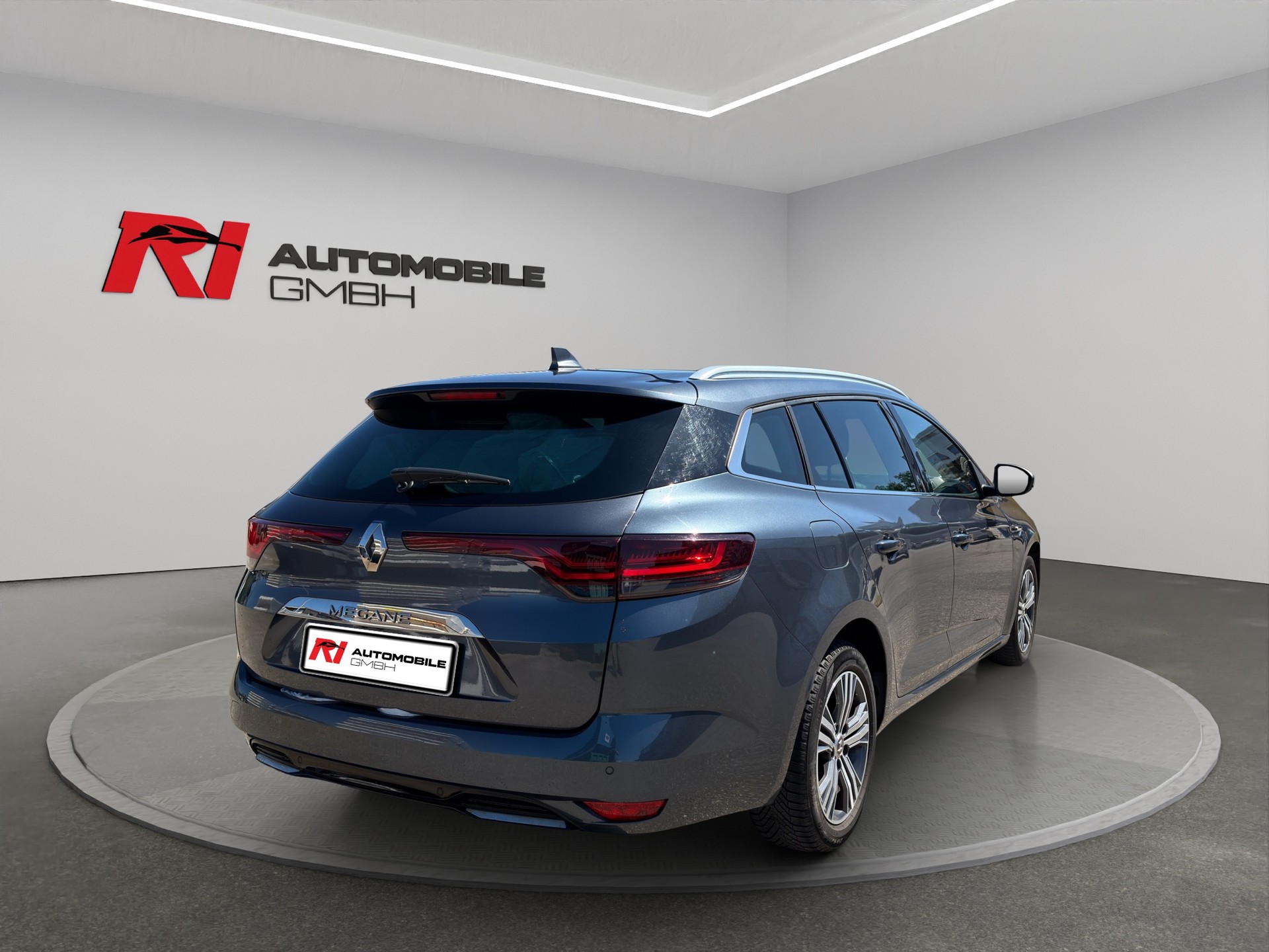 RENAULT Mégane Grandtour 1.5 dCi Intens EDC-showroom-element-3