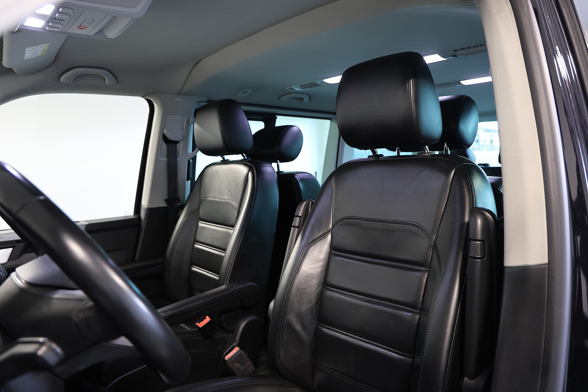 VW T6.1 Multivan 2.0 Bi-TDI Highline Liberty 4Mot. DSG-image-7