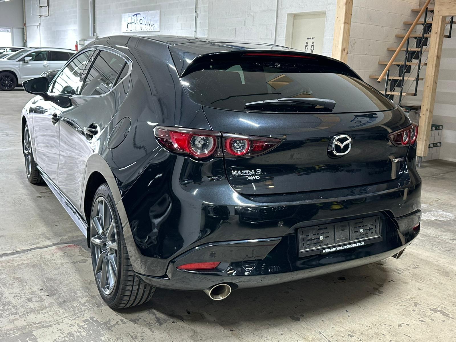 MAZDA 3 Hatchback SKYACTIV-X M Hybrid 180 Ambition AWD-image-4