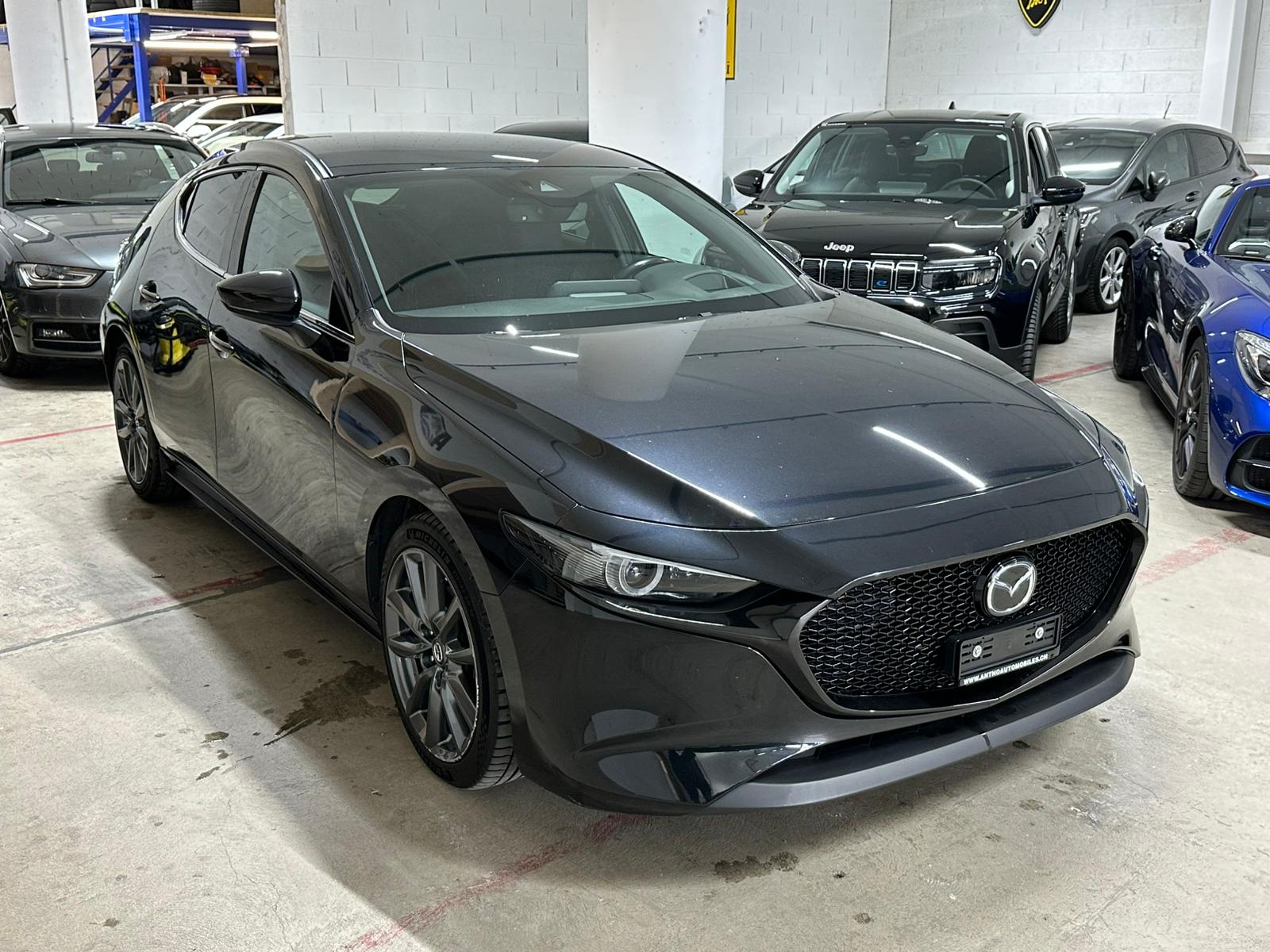 MAZDA 3 Hatchback SKYACTIV-X M Hybrid 180 Ambition AWD-image-2