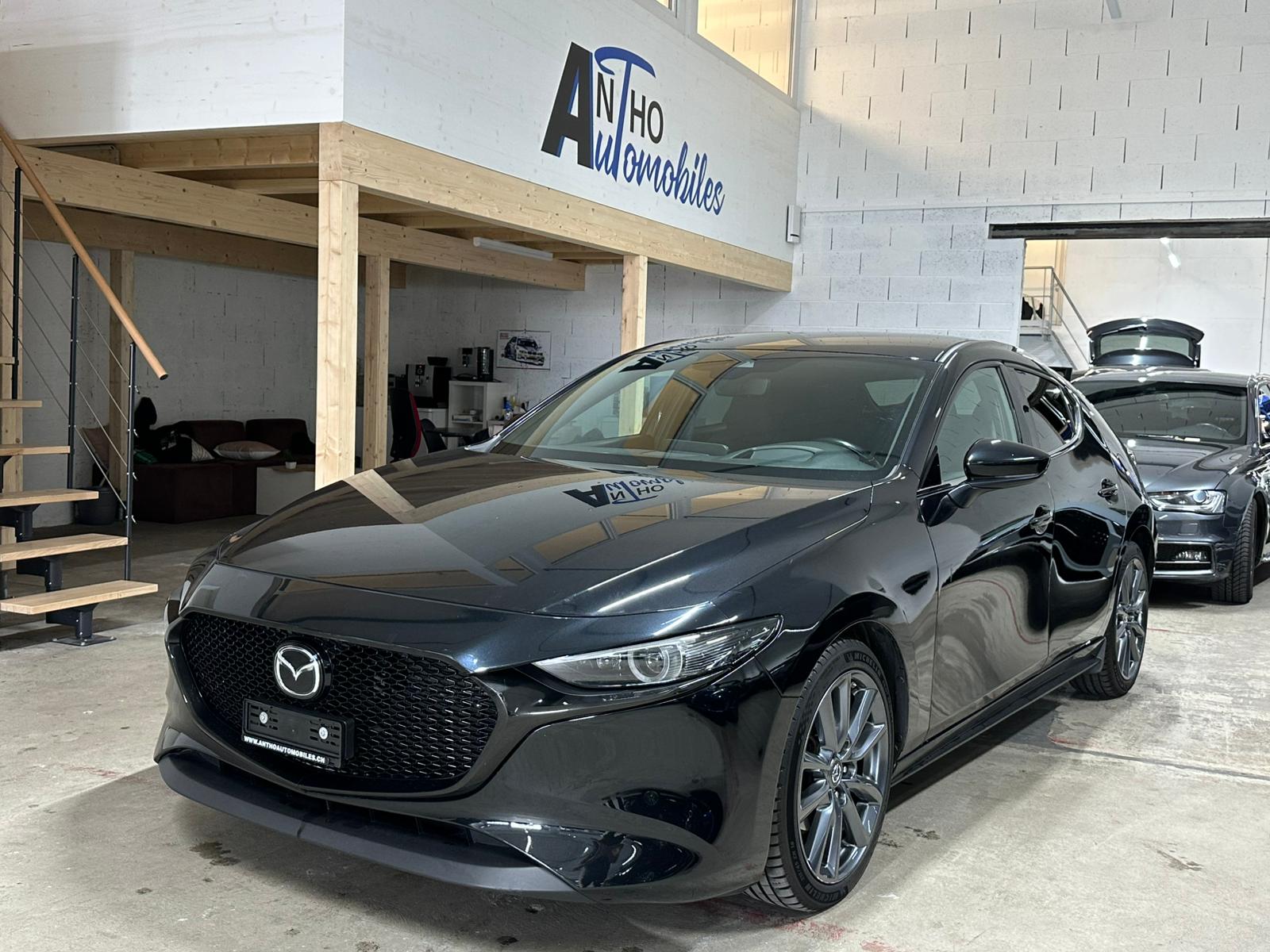 MAZDA 3 Hatchback SKYACTIV-X M Hybrid 180 Ambition AWD-image-0