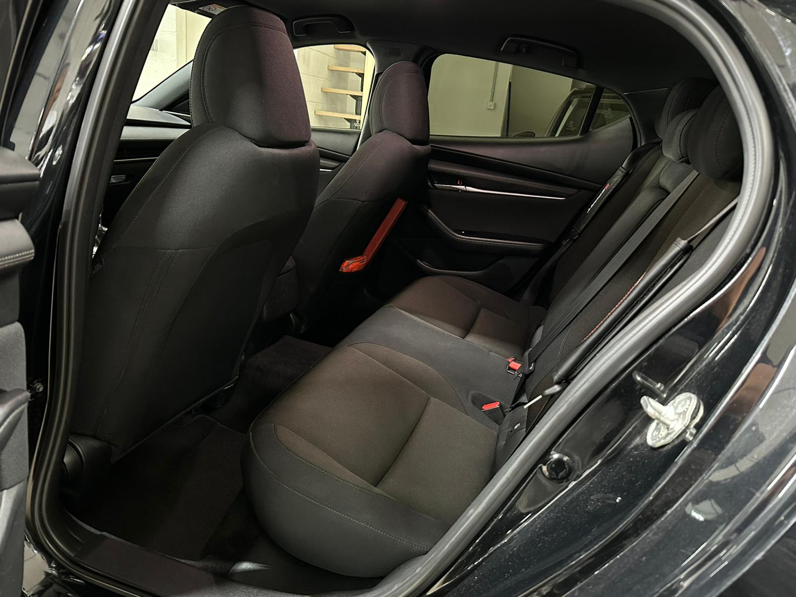 MAZDA 3 Hatchback SKYACTIV-X M Hybrid 180 Ambition AWD-image-8
