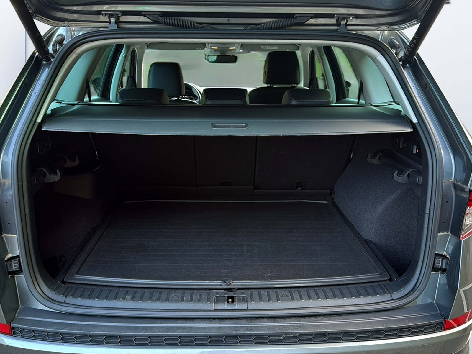 SKODA Kodiaq 2.0 TSI 4x4 Style-image-8