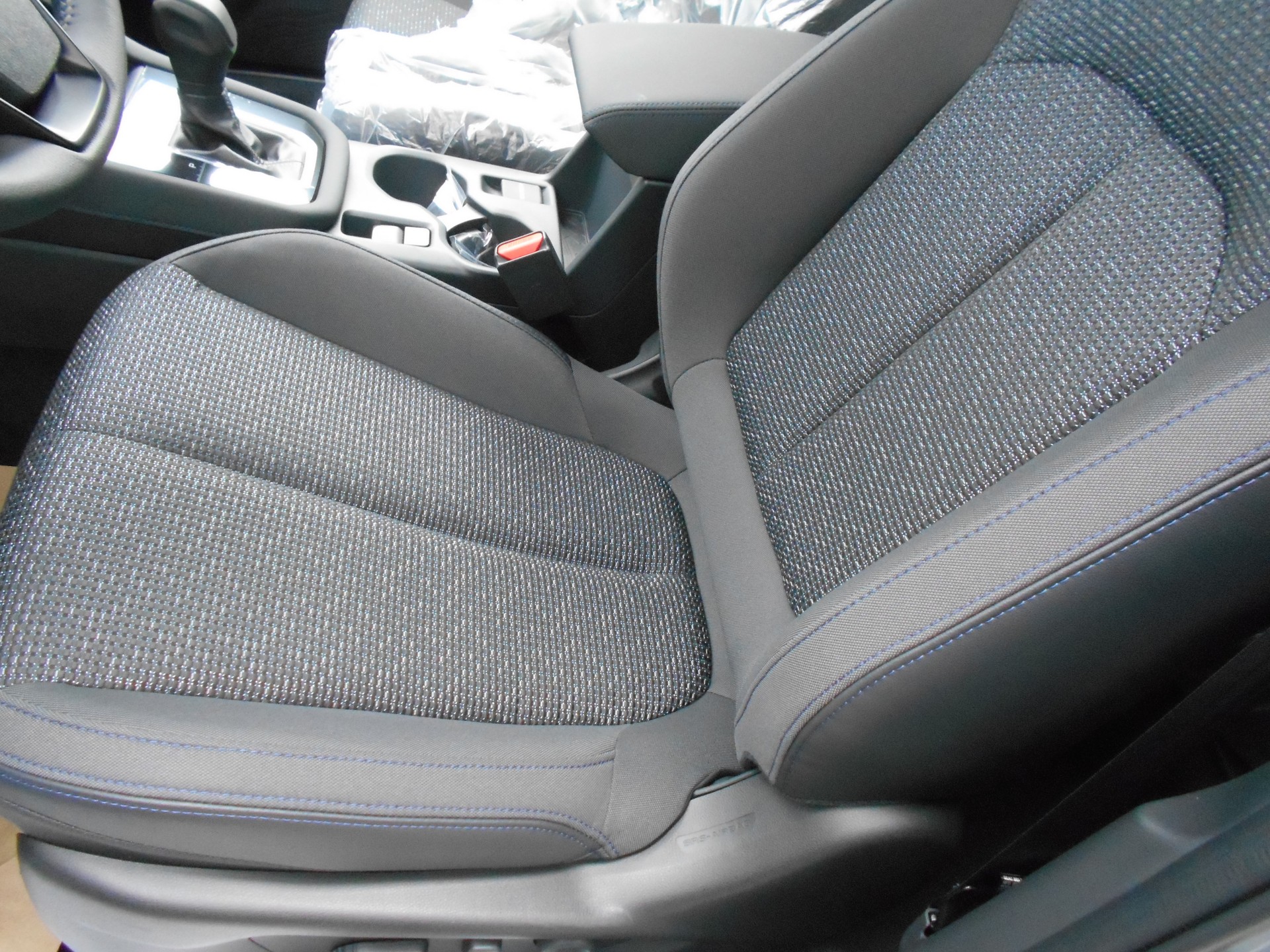 SUBARU 2.0i e-Boxer Swiss Plus Lineartronic-image-6