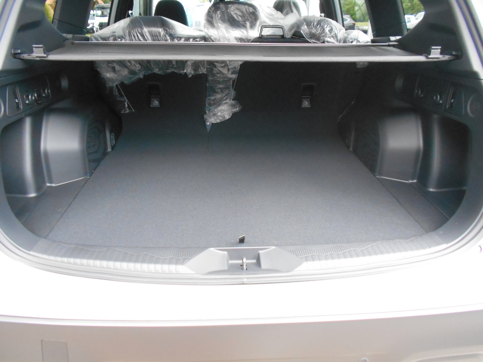 SUBARU 2.0i e-Boxer Swiss Plus Lineartronic-image-8