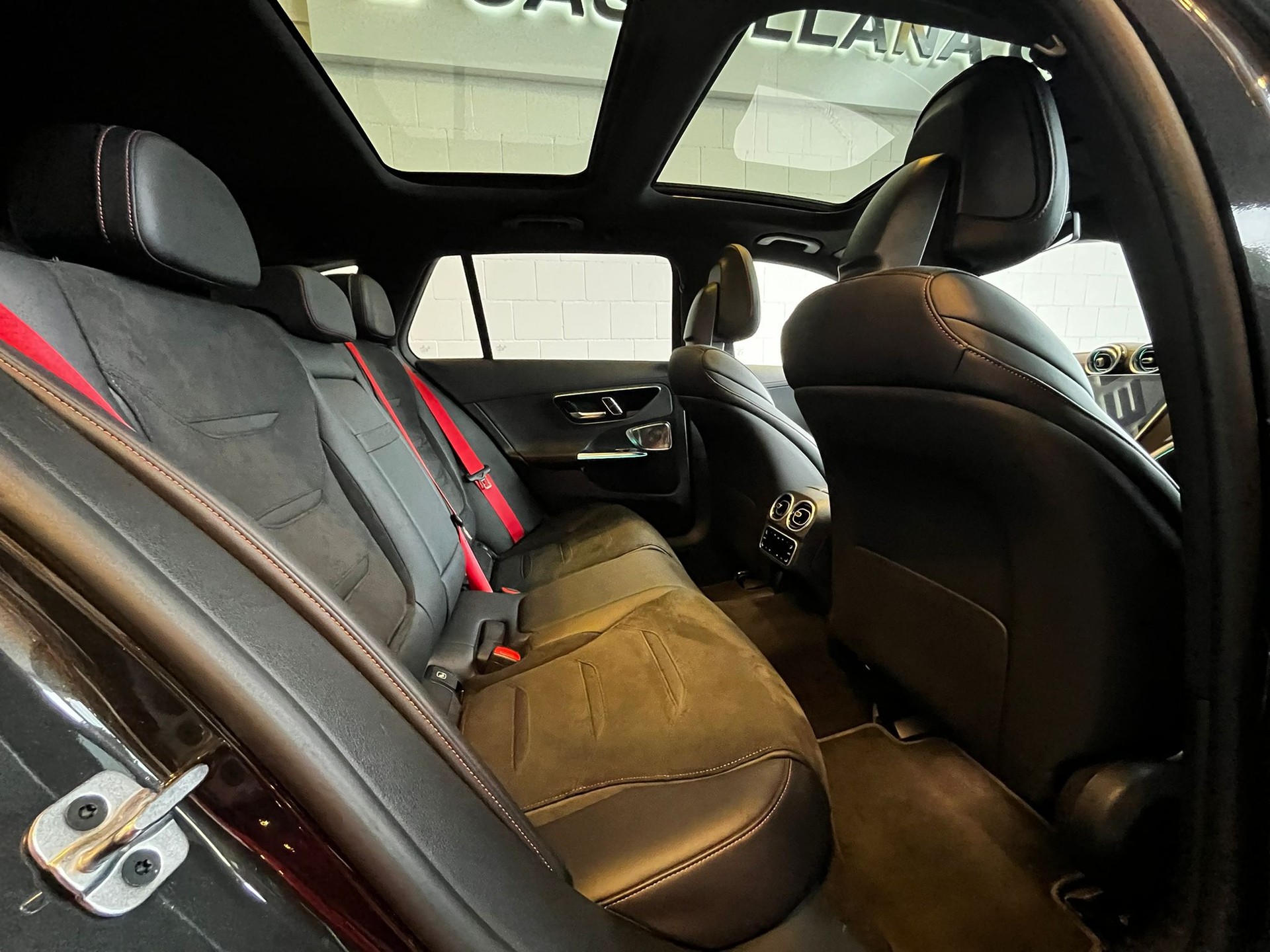 MERCEDES-BENZ C AMG 43 T 4Matic-image-15
