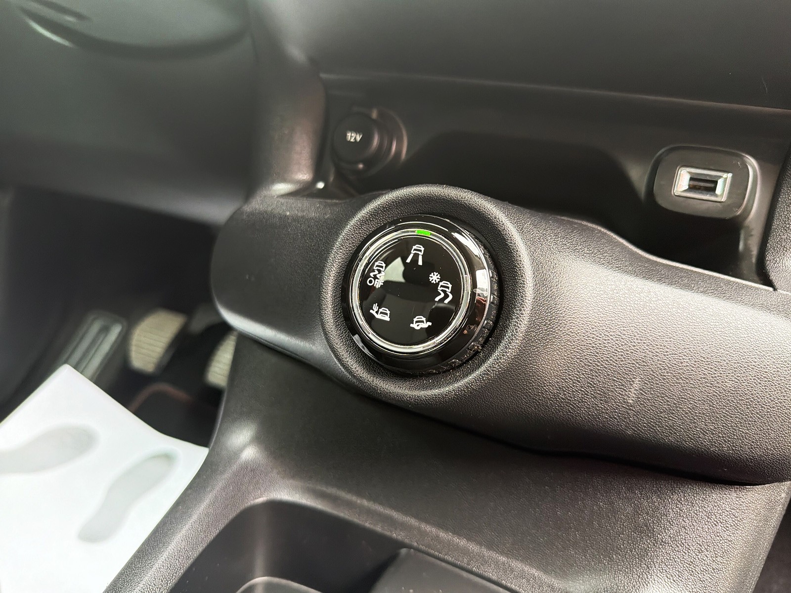 CITROEN C4 Cactus 1.2 e-THP Rip Curl-image-9
