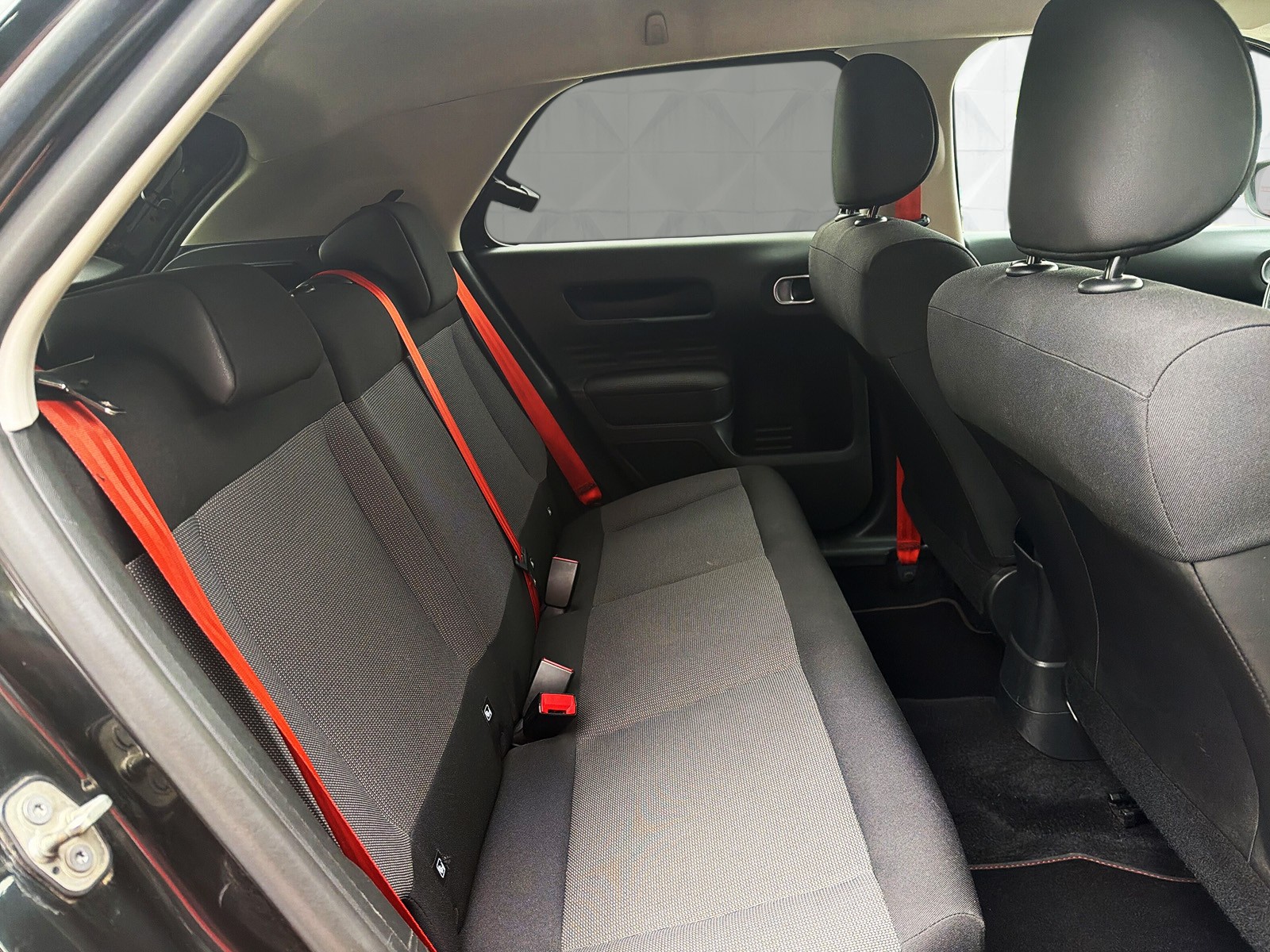 CITROEN C4 Cactus 1.2 e-THP Rip Curl-image-10