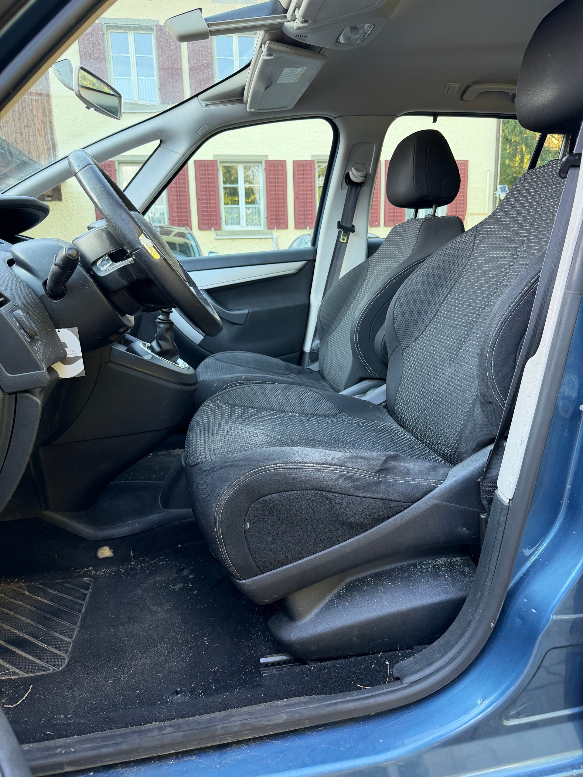 CITROEN Grand C4 Picasso 2.0 HDI Dynamique-image-5