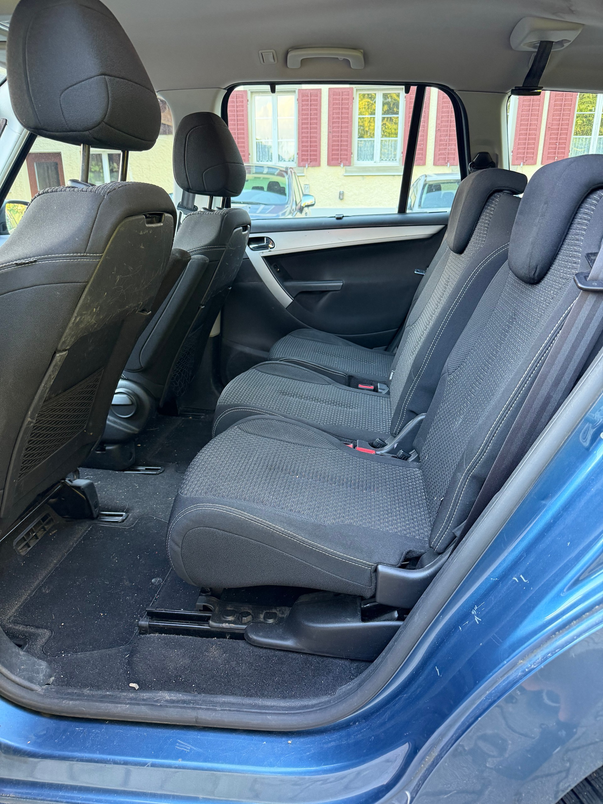 CITROEN Grand C4 Picasso 2.0 HDI Dynamique-image-6