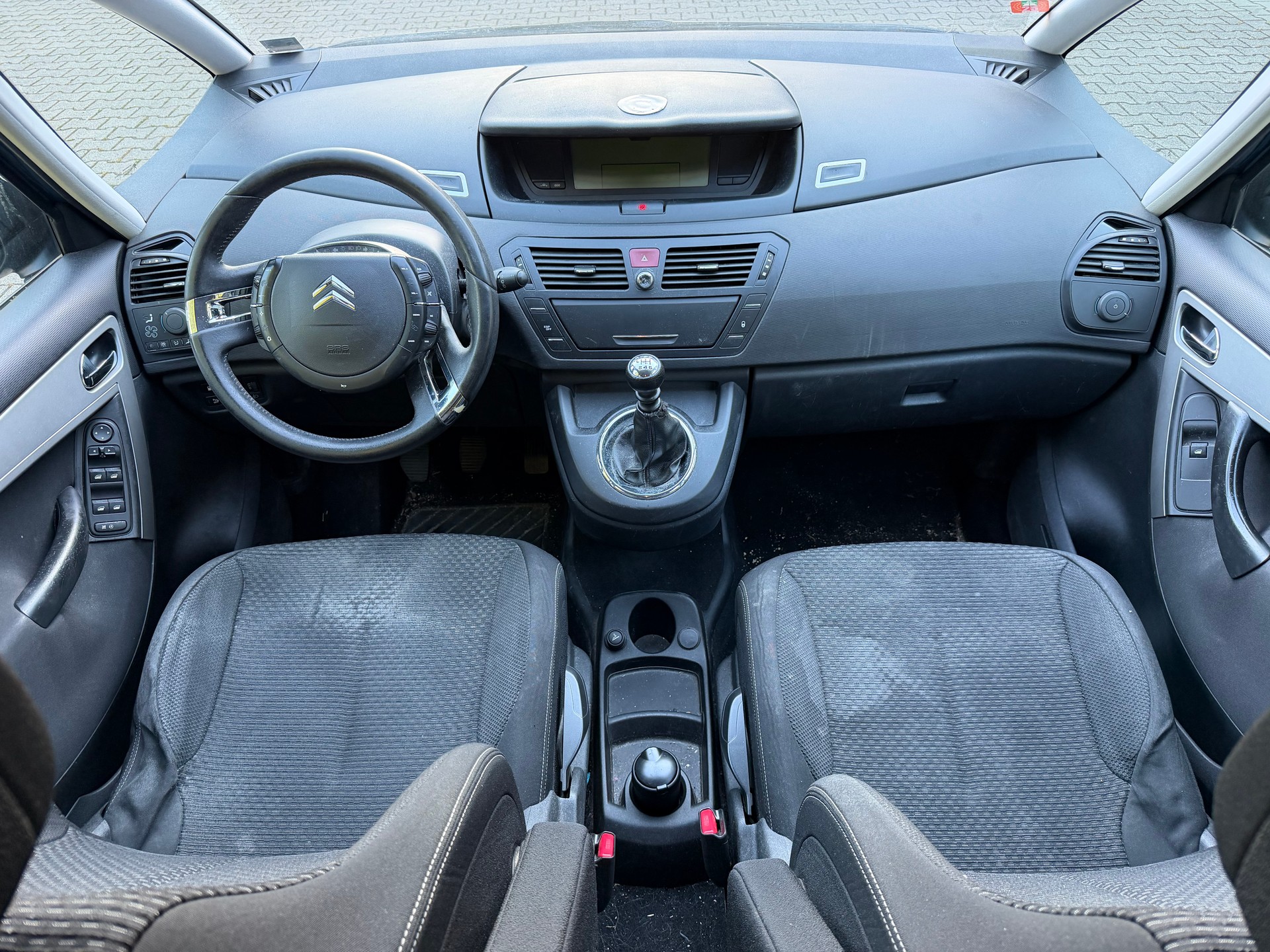 CITROEN Grand C4 Picasso 2.0 HDI Dynamique-image-7