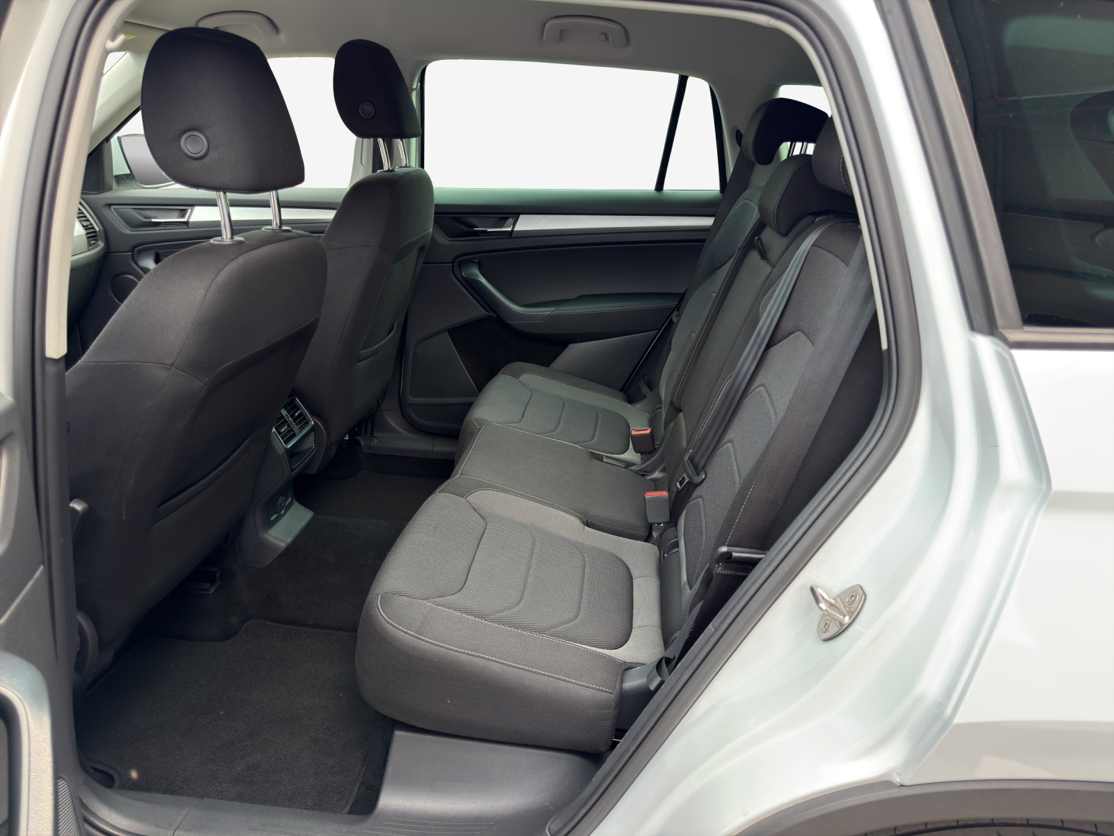 SKODA Kodiaq 2.0 TDI CR Ambition 4x4 DSG-image-11