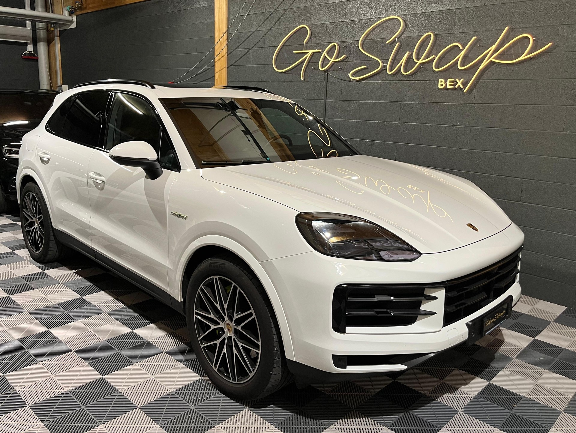 PORSCHE Cayenne E-Hybrid Tiptronic-image-0