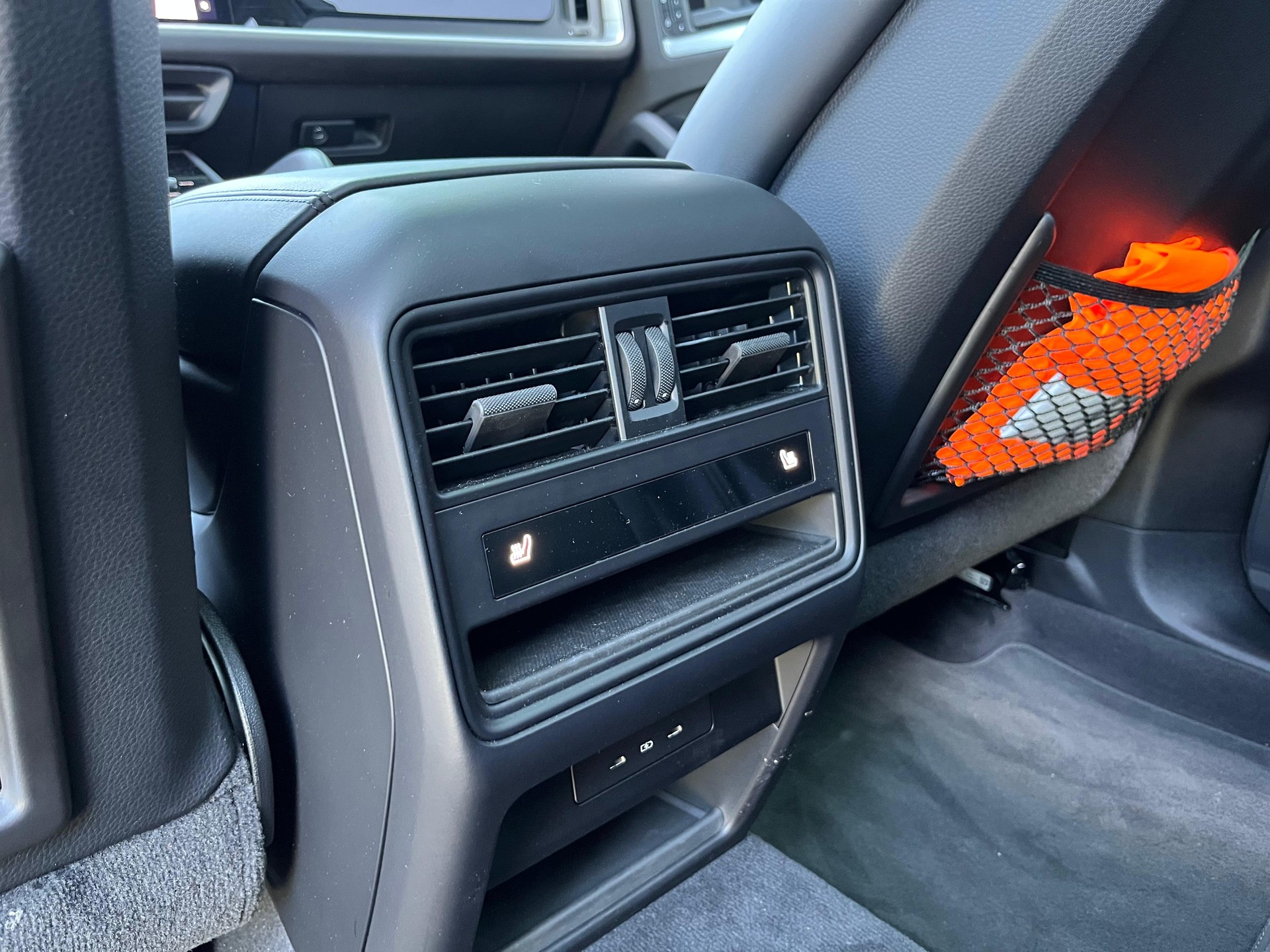 PORSCHE Cayenne E-Hybrid Tiptronic-image-17