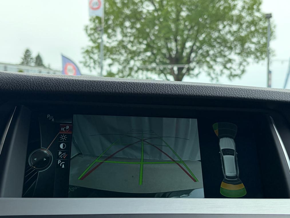 BMW 530d Touring xDrive M Sport-image-9