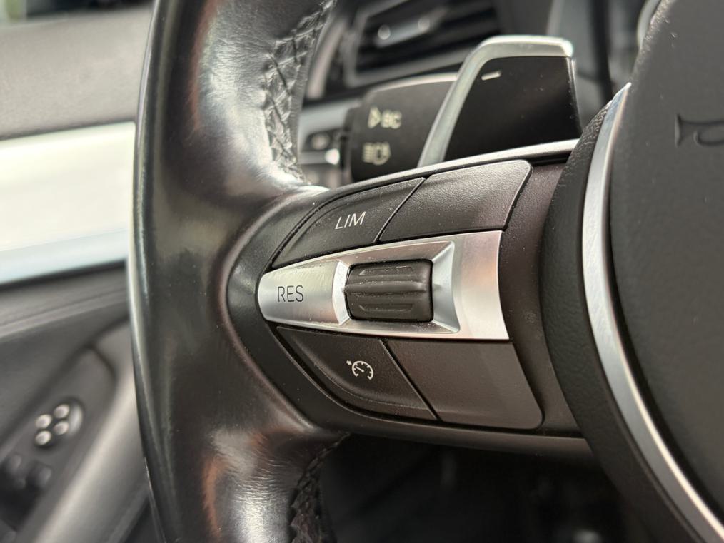 BMW 530d Touring xDrive M Sport-image-7